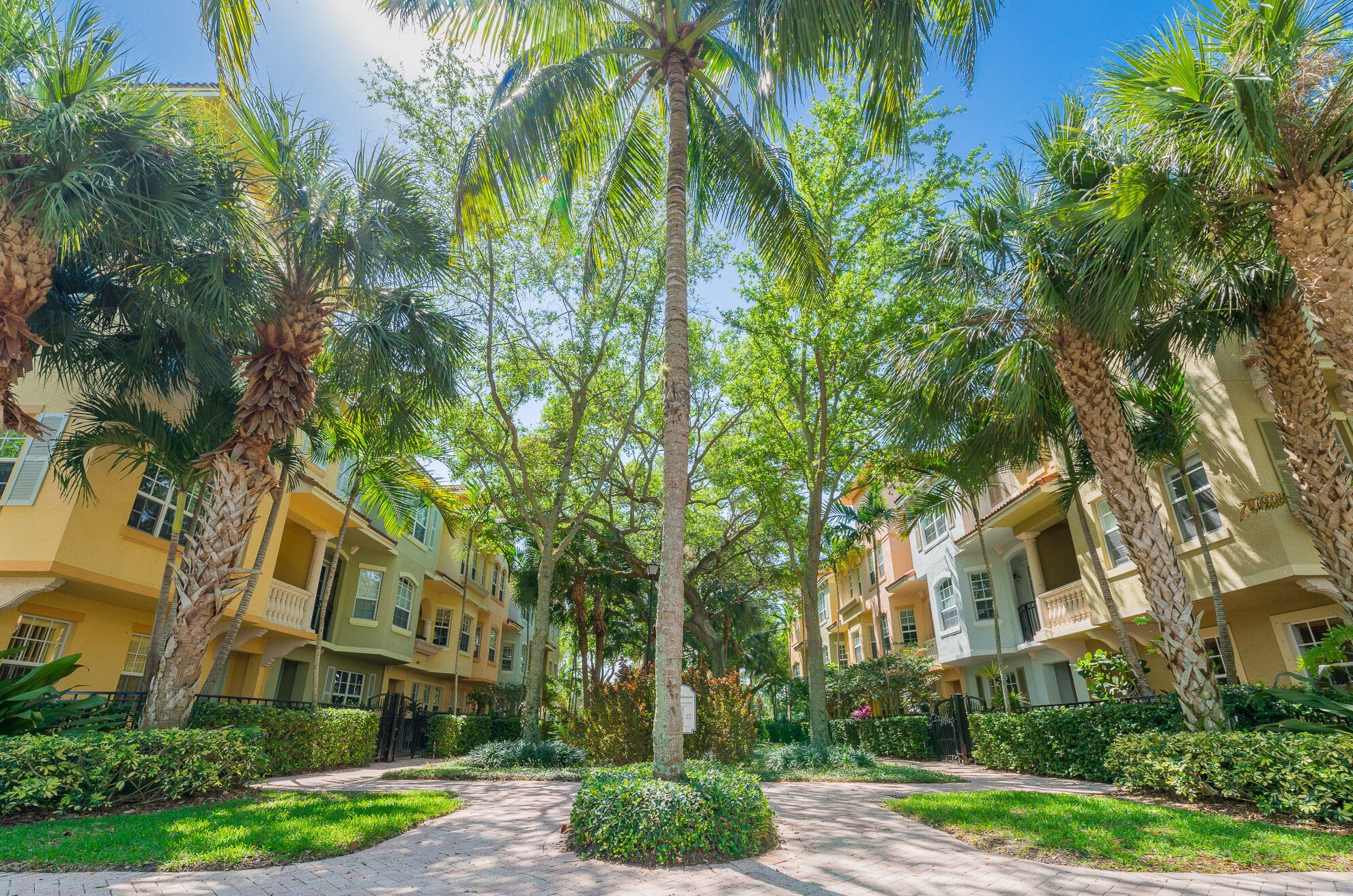 2442 San Pietro Cir, West Palm Beach, FL 33410-2970