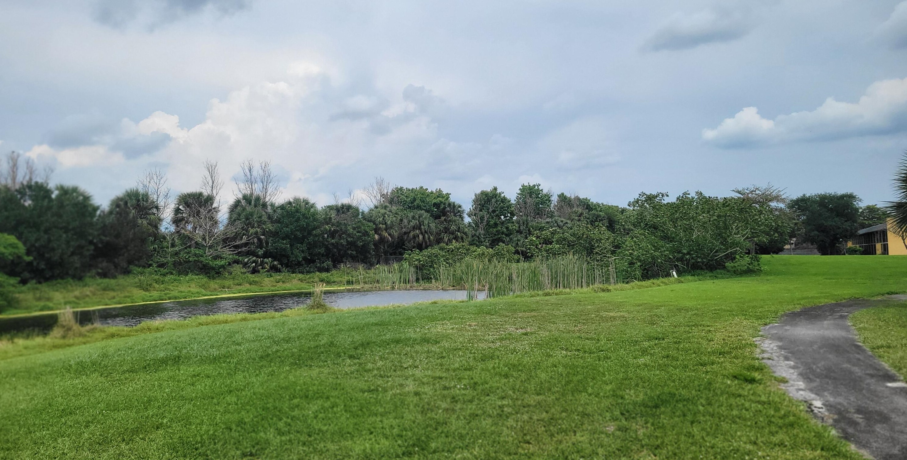 1610 Meadows Cir, Boynton Beach FL  33436-9217 exterior