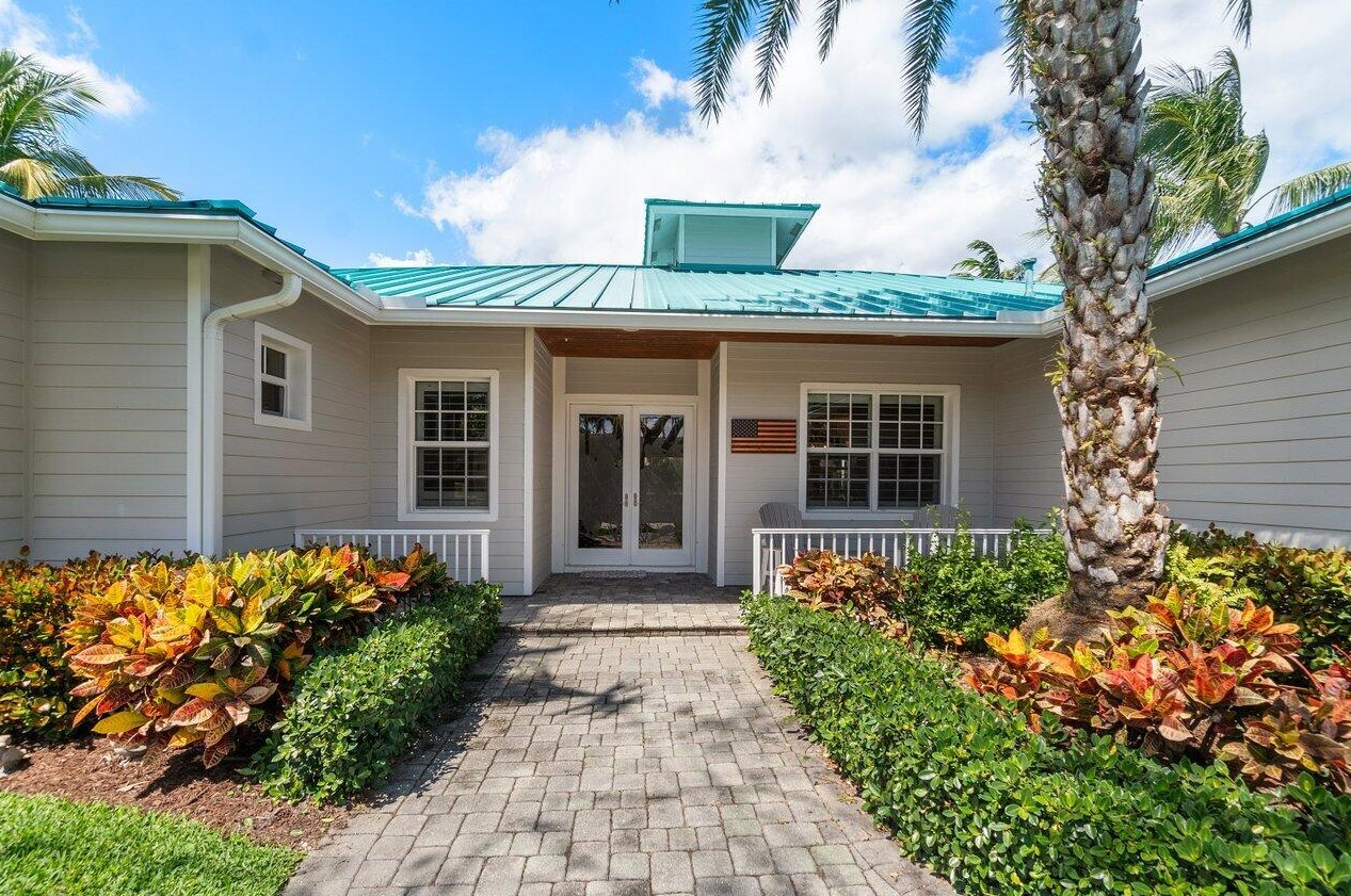 12 Paddock Cir, Jupiter, FL 33469-1511
