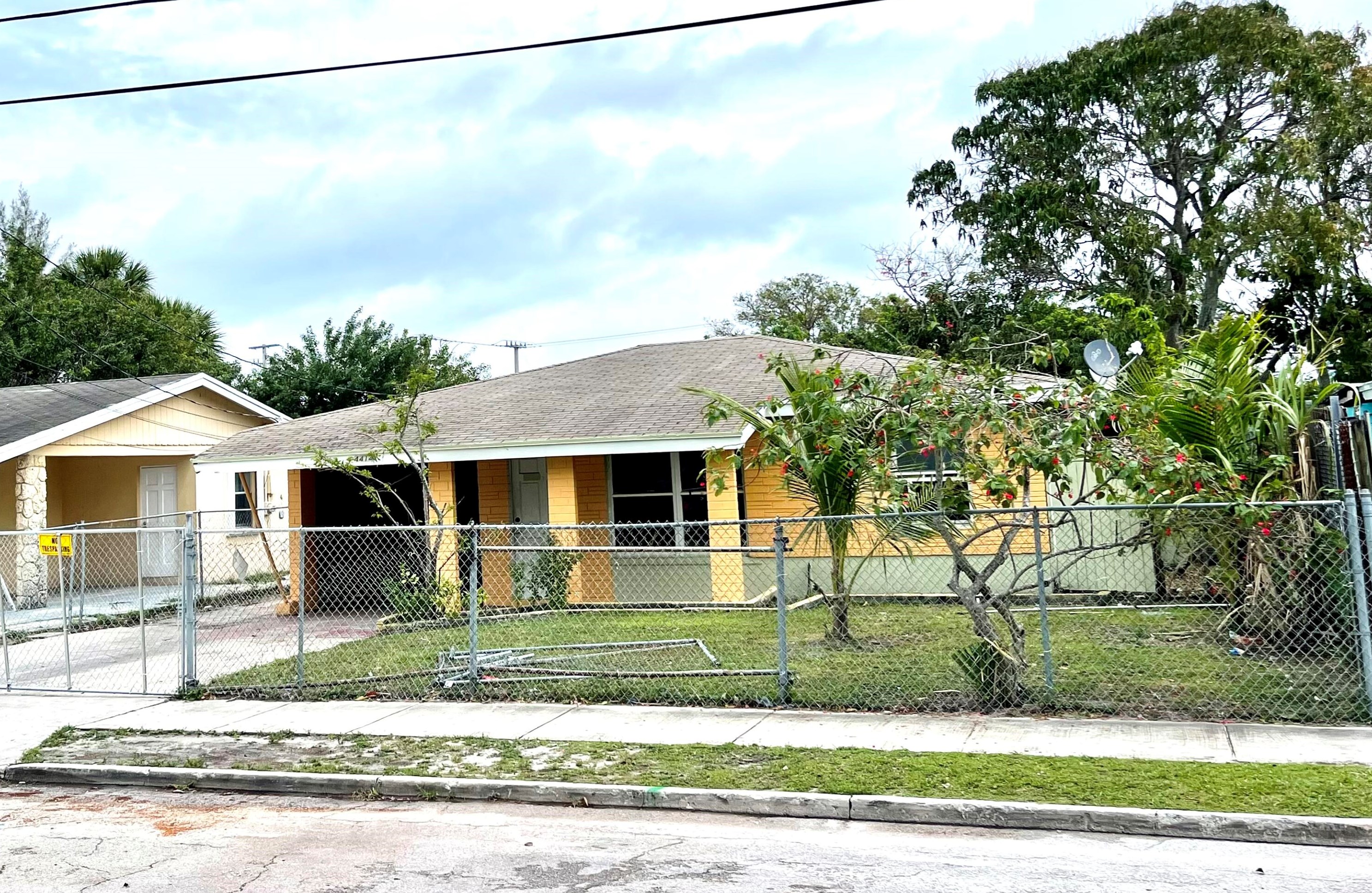 4414 Greenwood Ave, West Palm Beach, FL 33407-3720