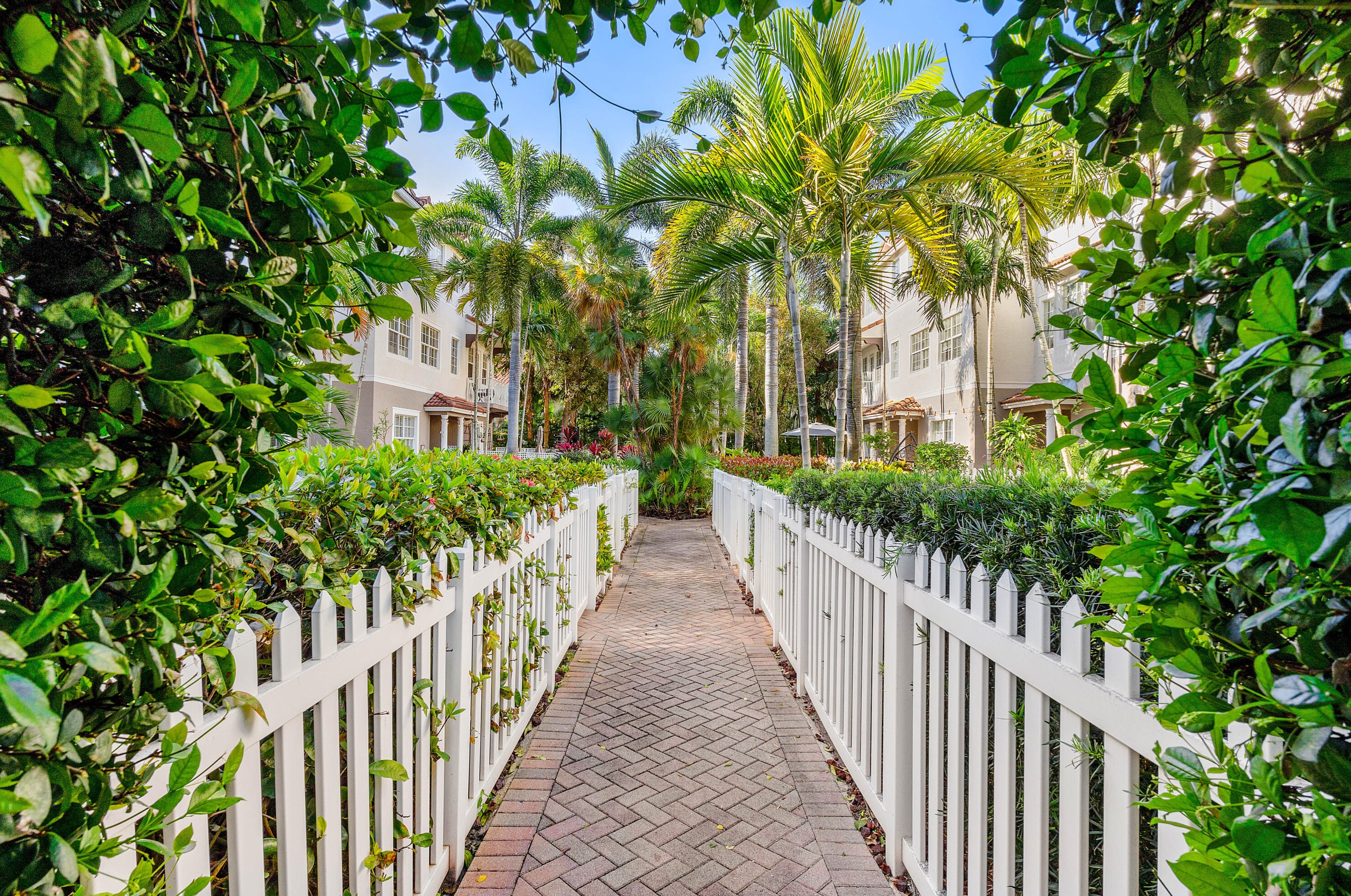 105 Ocean Cay Way, Lake Worth, FL 33462-5493