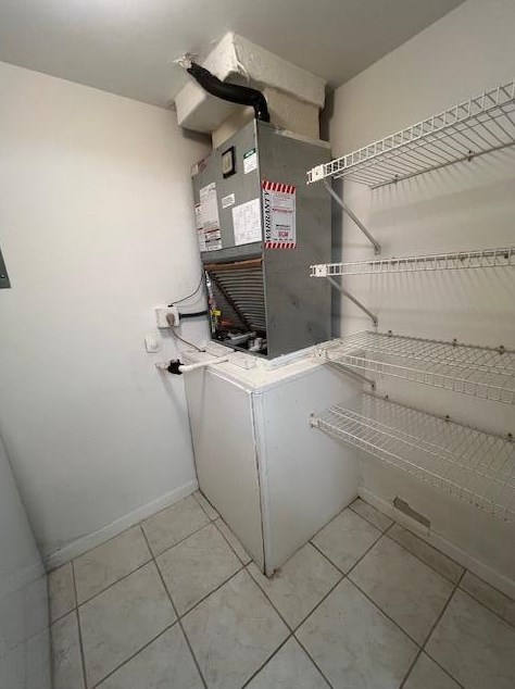 311 Knotty Pine Cir, Lake Worth FL 33463-9180 exterior