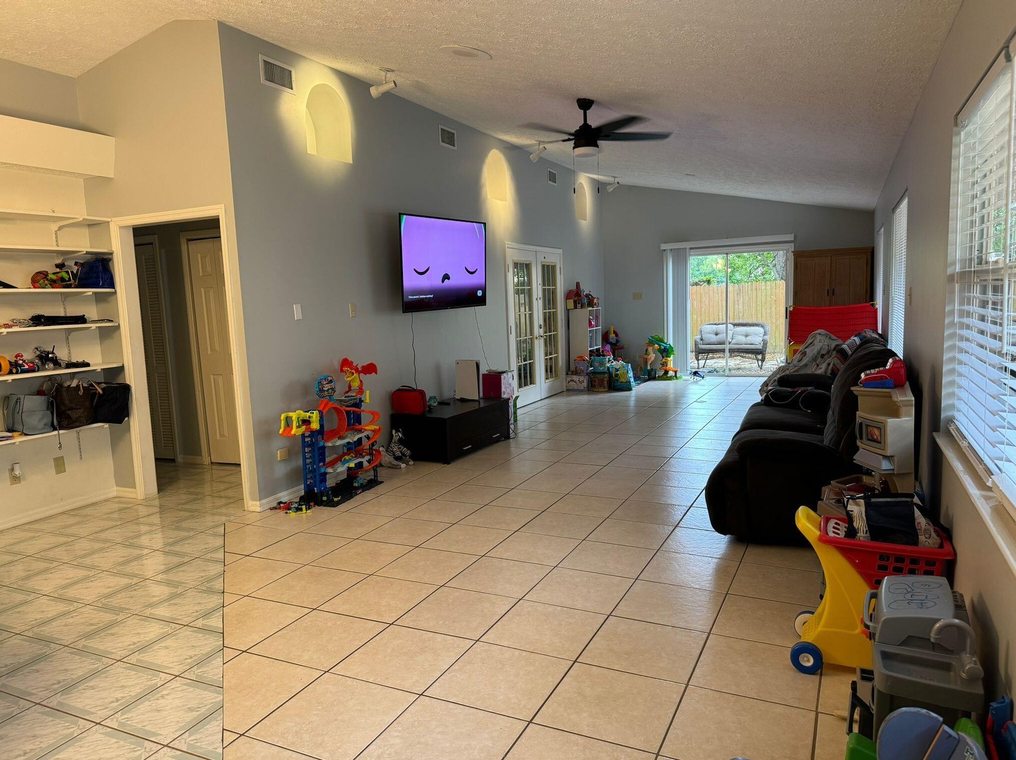 1805 39th Ave, Vero Beach, FL 32960-2542