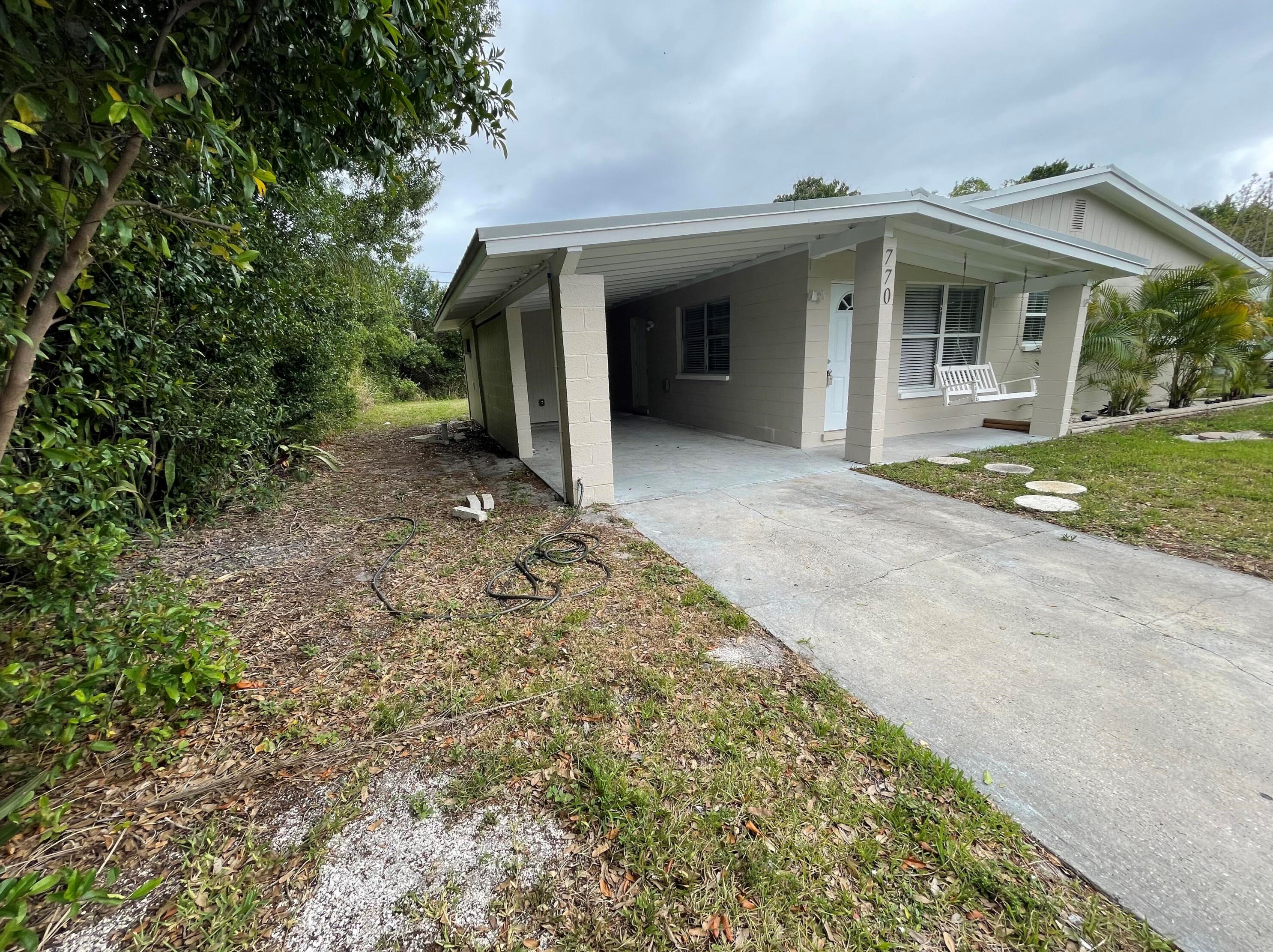 770 18th Ave, Vero Beach, FL 32962-1425
