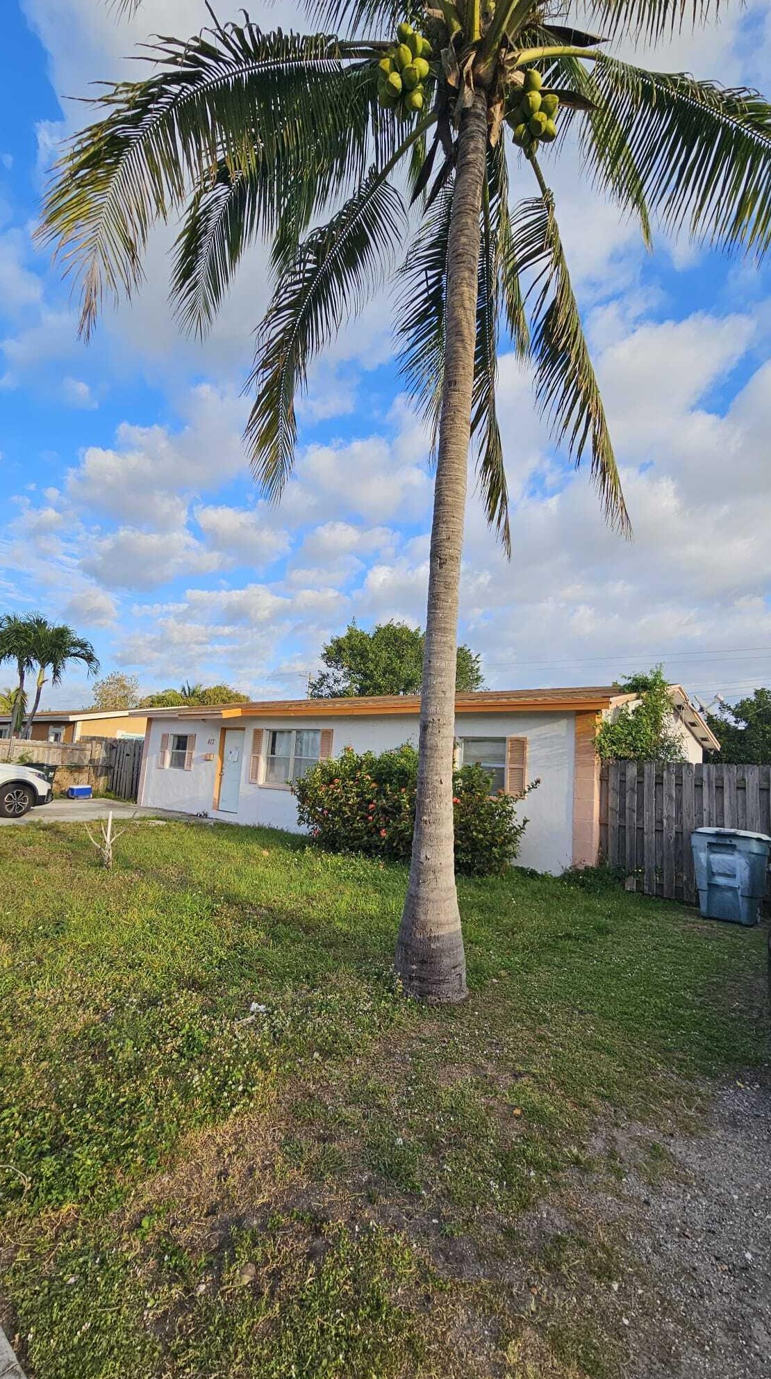 417 9th St, Delray Beach FL  33444-2833 exterior