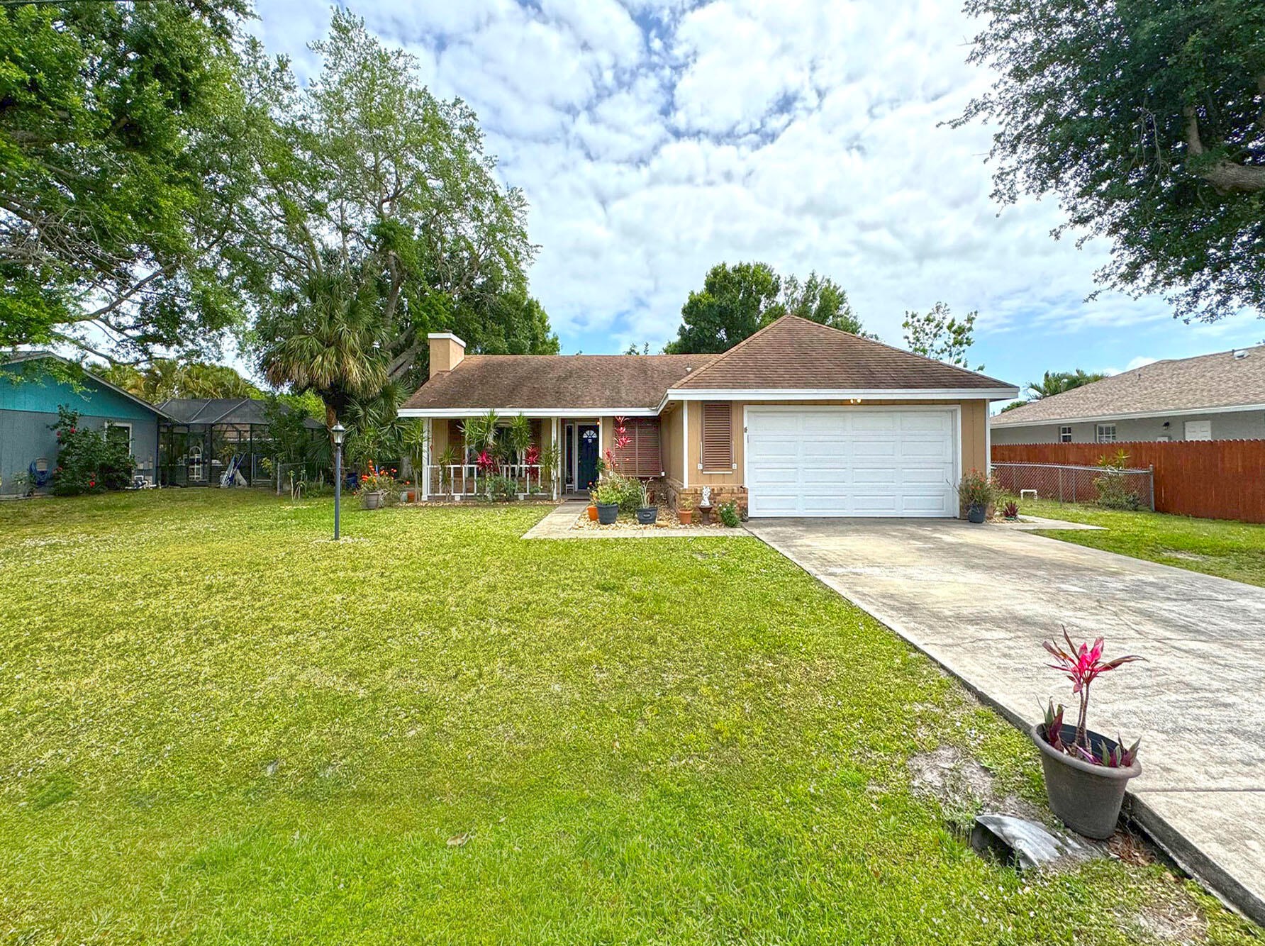 5400 Paleo Pines Cir, Fort Pierce, FL 34951-2343