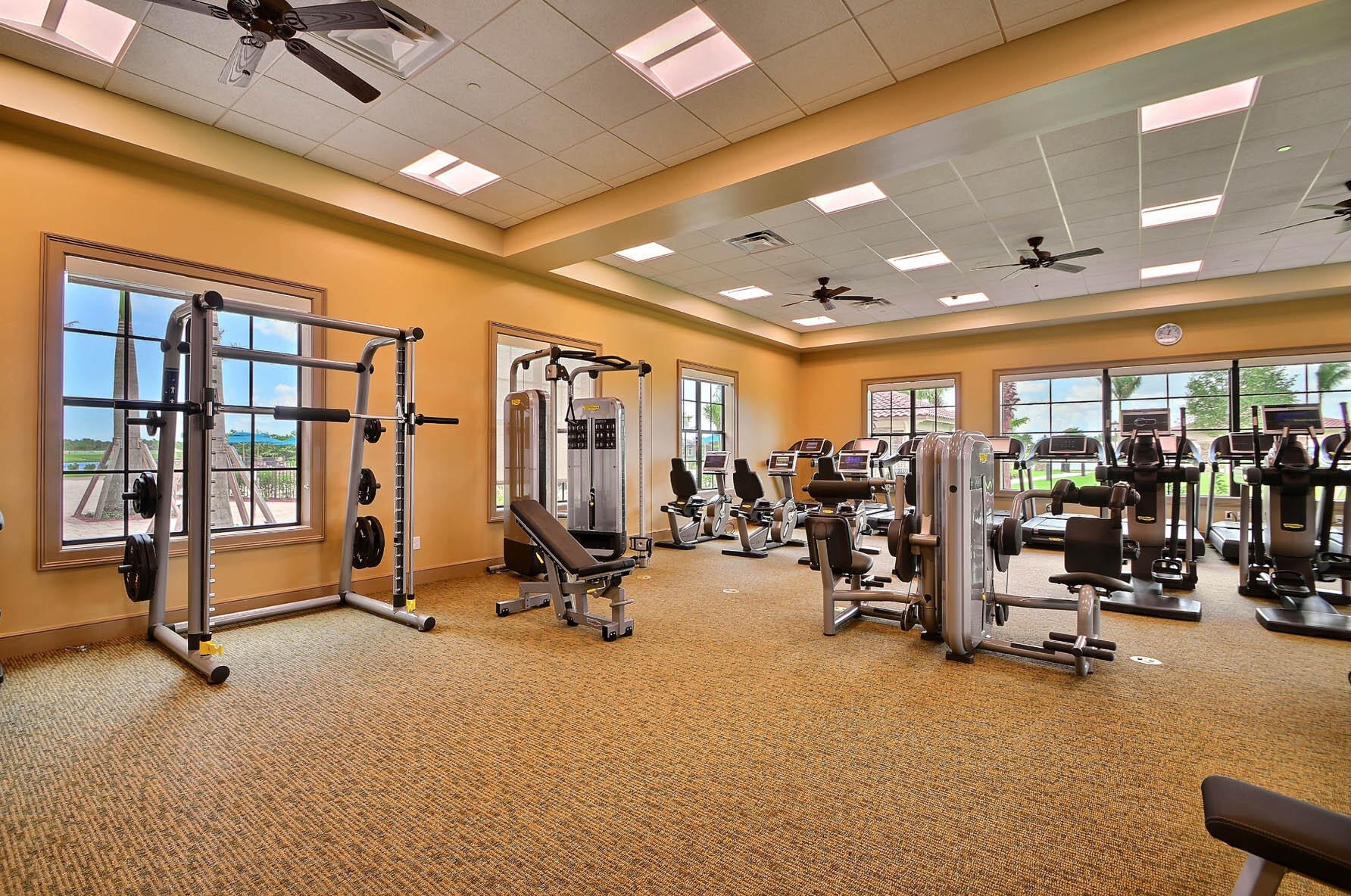 10088 Oak Tree Cir, Fort Pierce FL 34987-2454 exterior