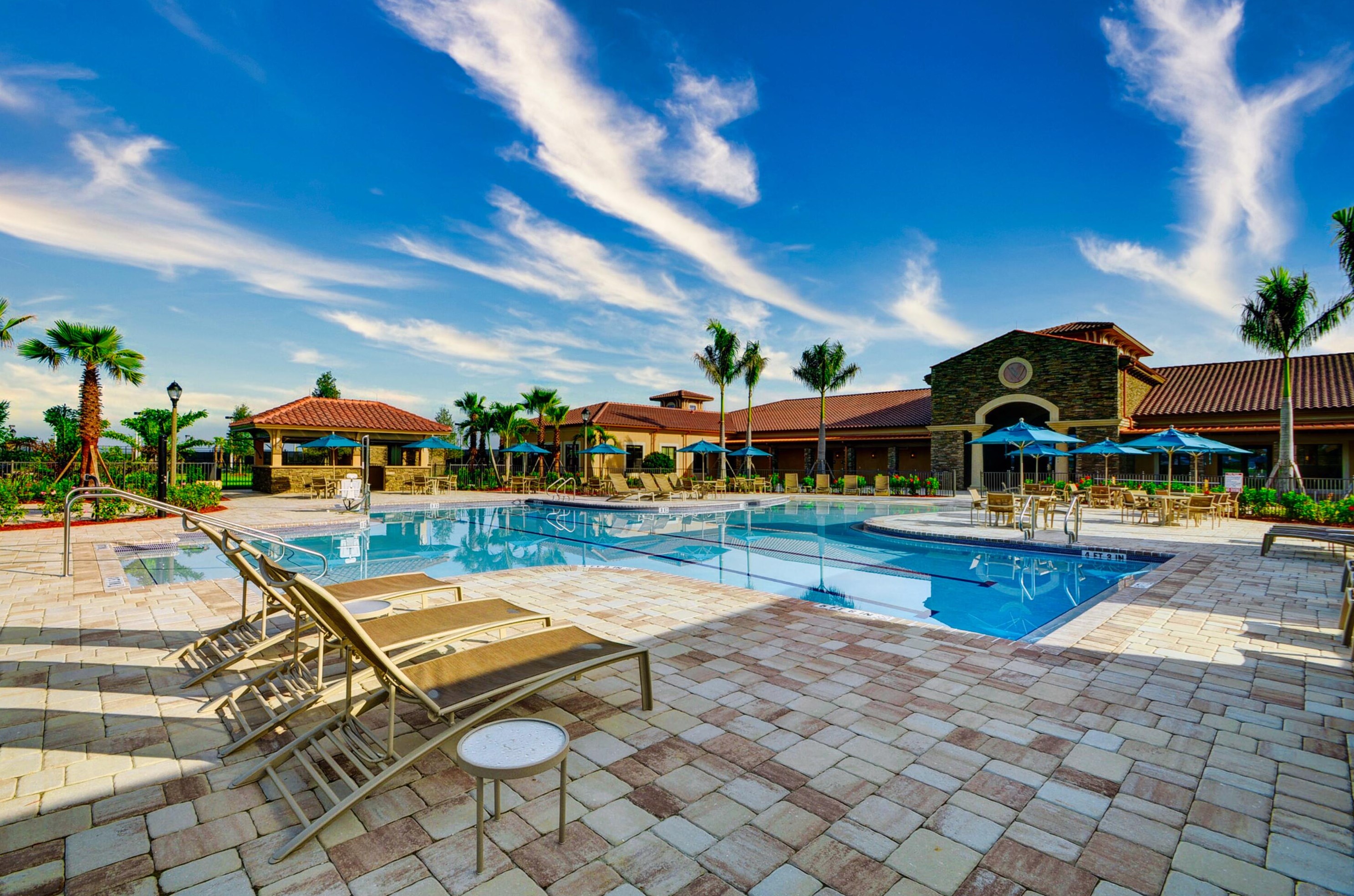 10088 Oak Tree Cir, Fort Pierce FL 34987-2454 exterior