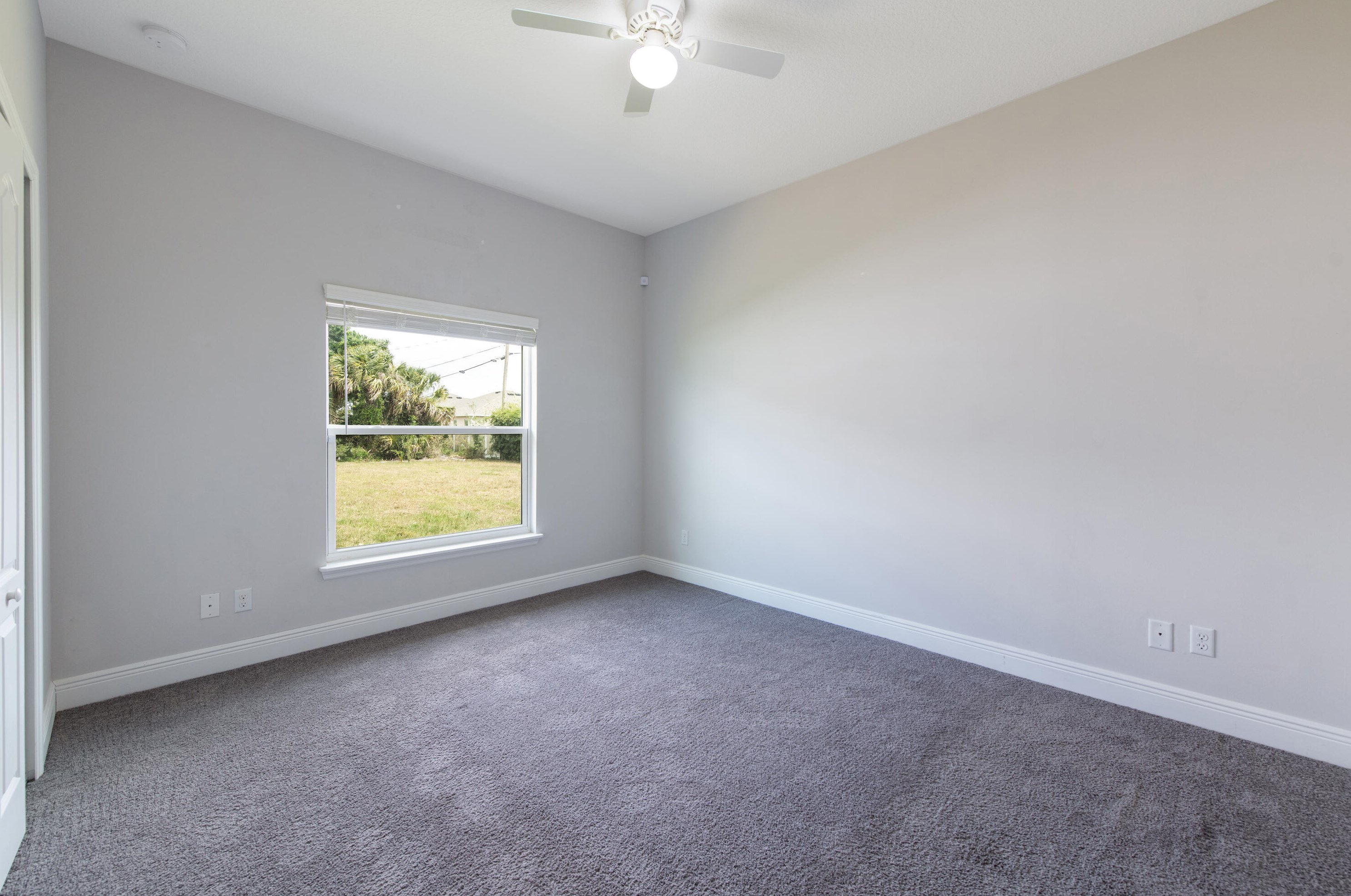 670 Gailbreath Ave, Fort Pierce FL 34953-7605 exterior