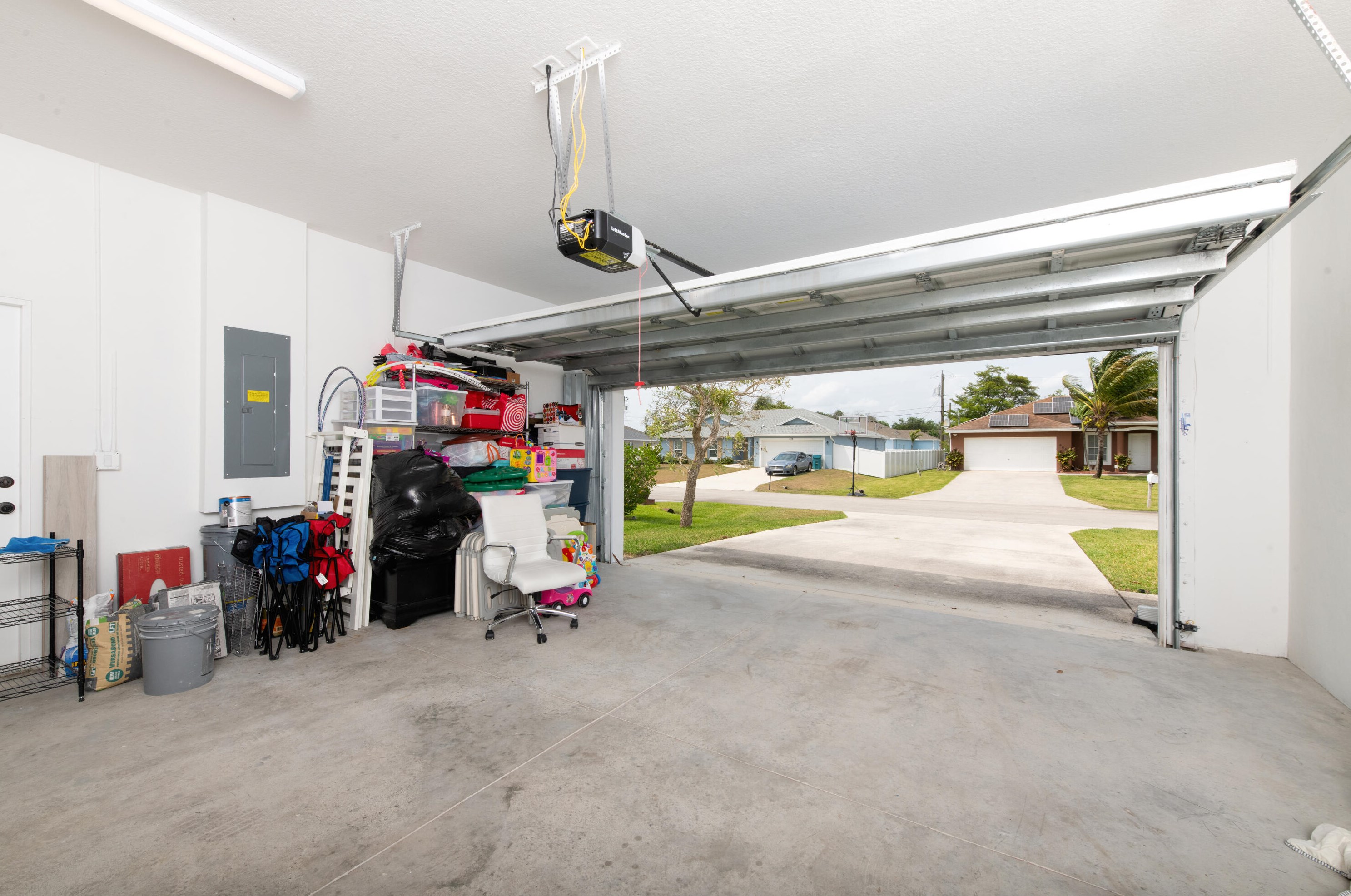 670 Gailbreath Ave, Fort Pierce FL 34953-7605 exterior