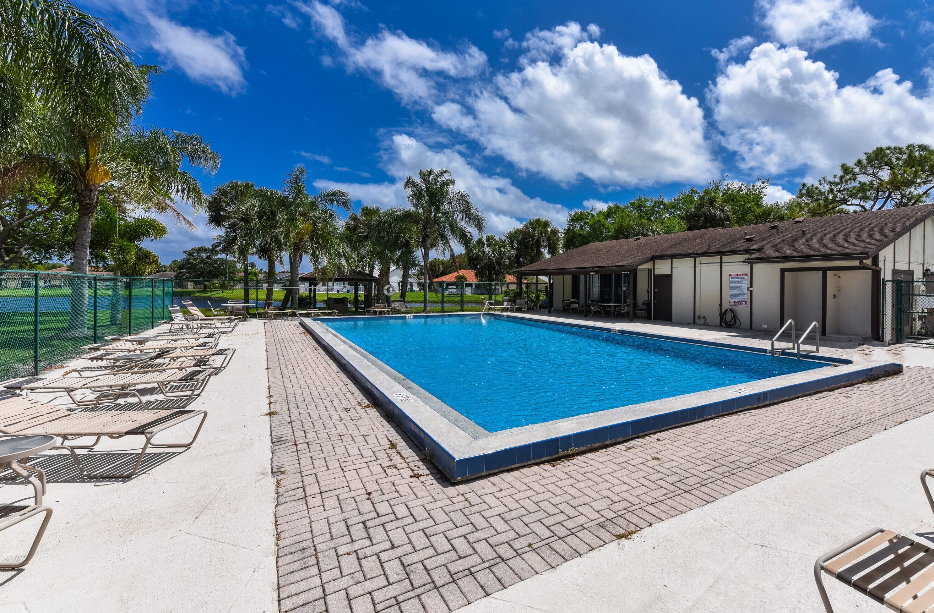 65 Via De Casas Norte, Boynton Beach FL  33426-8854 exterior