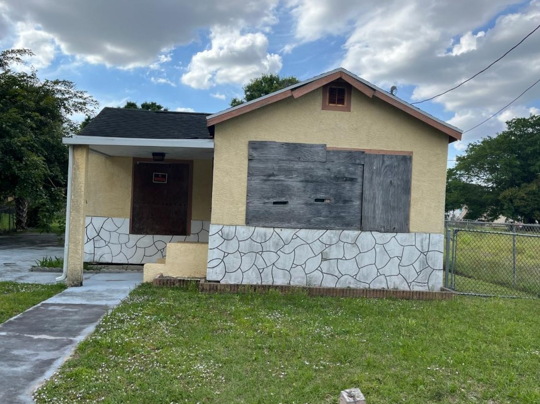 433 N 16th St, Fort Pierce, FL 34950