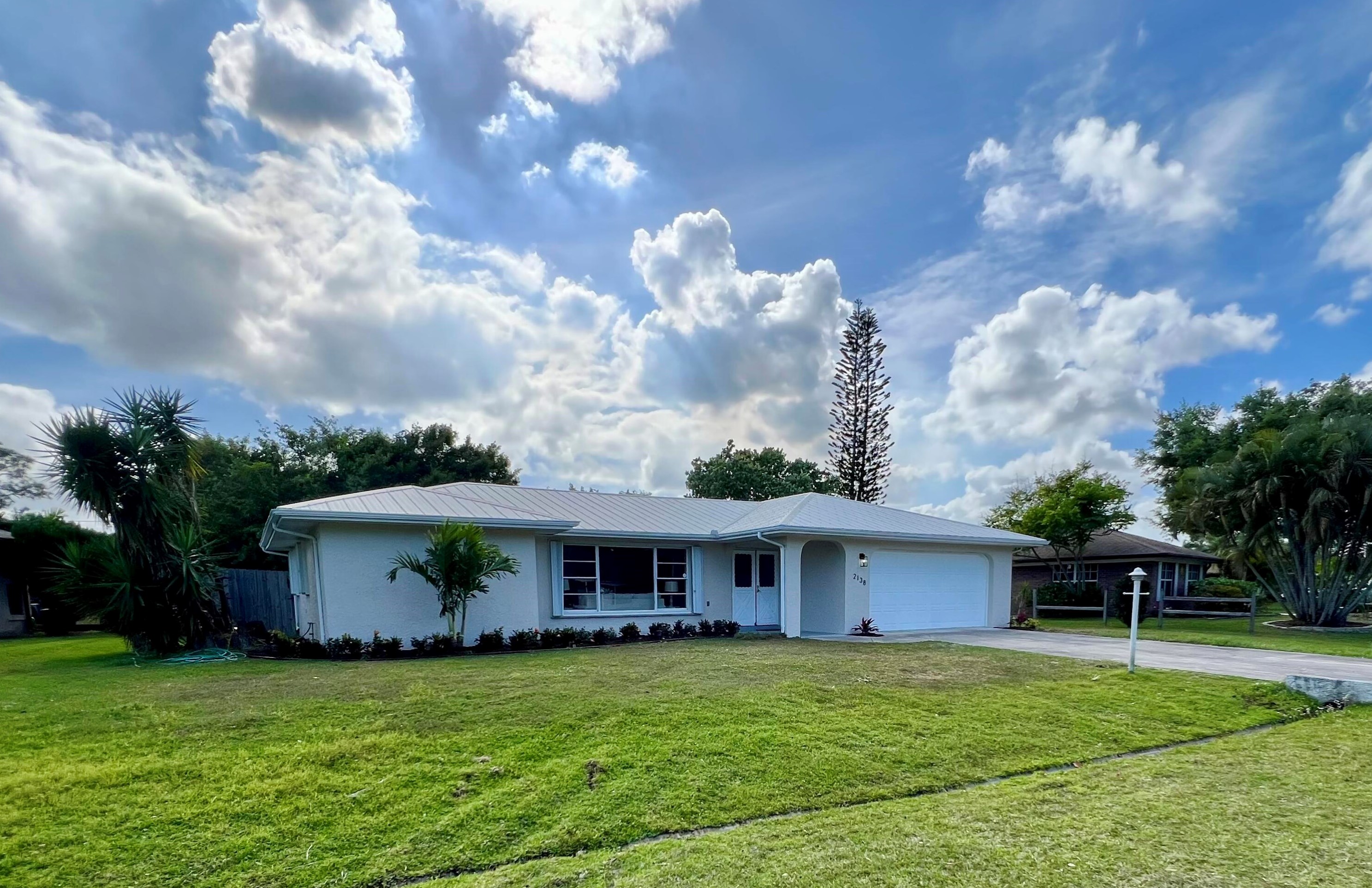 2138 Dolphin Rd, Fort Pierce, FL 34952-4931