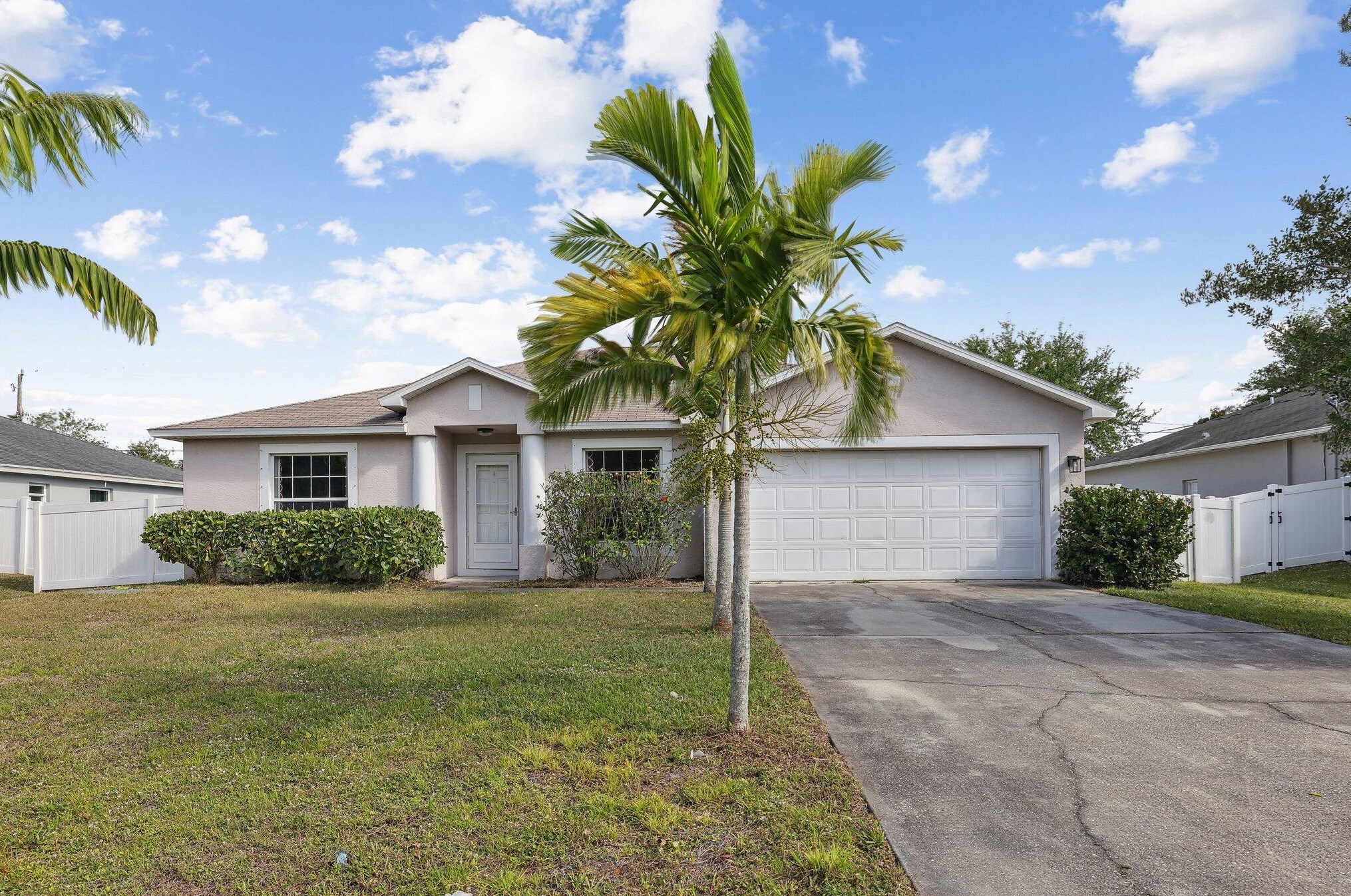 487 Bradshaw Cir, Fort Pierce, FL 34953-5535
