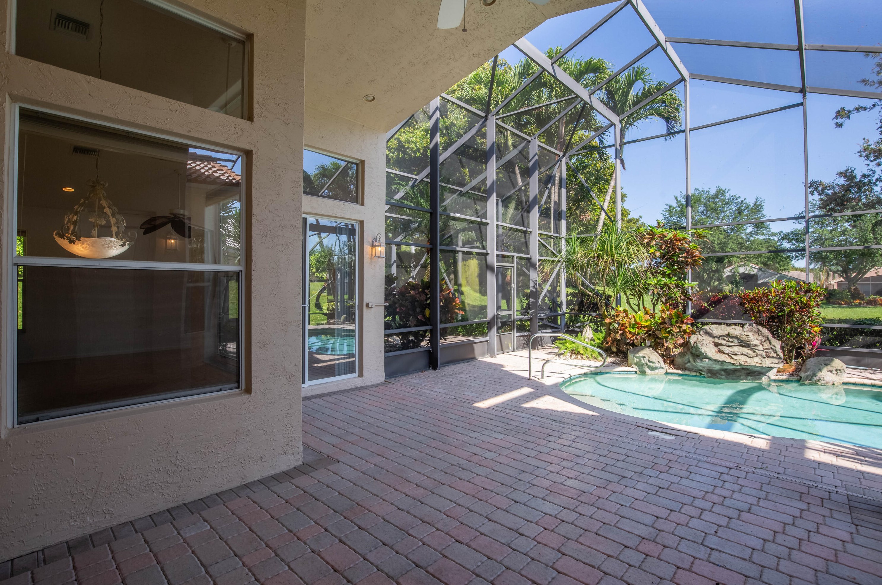 7327 Lahana Cir, Boynton Beach FL 33437-7171 exterior