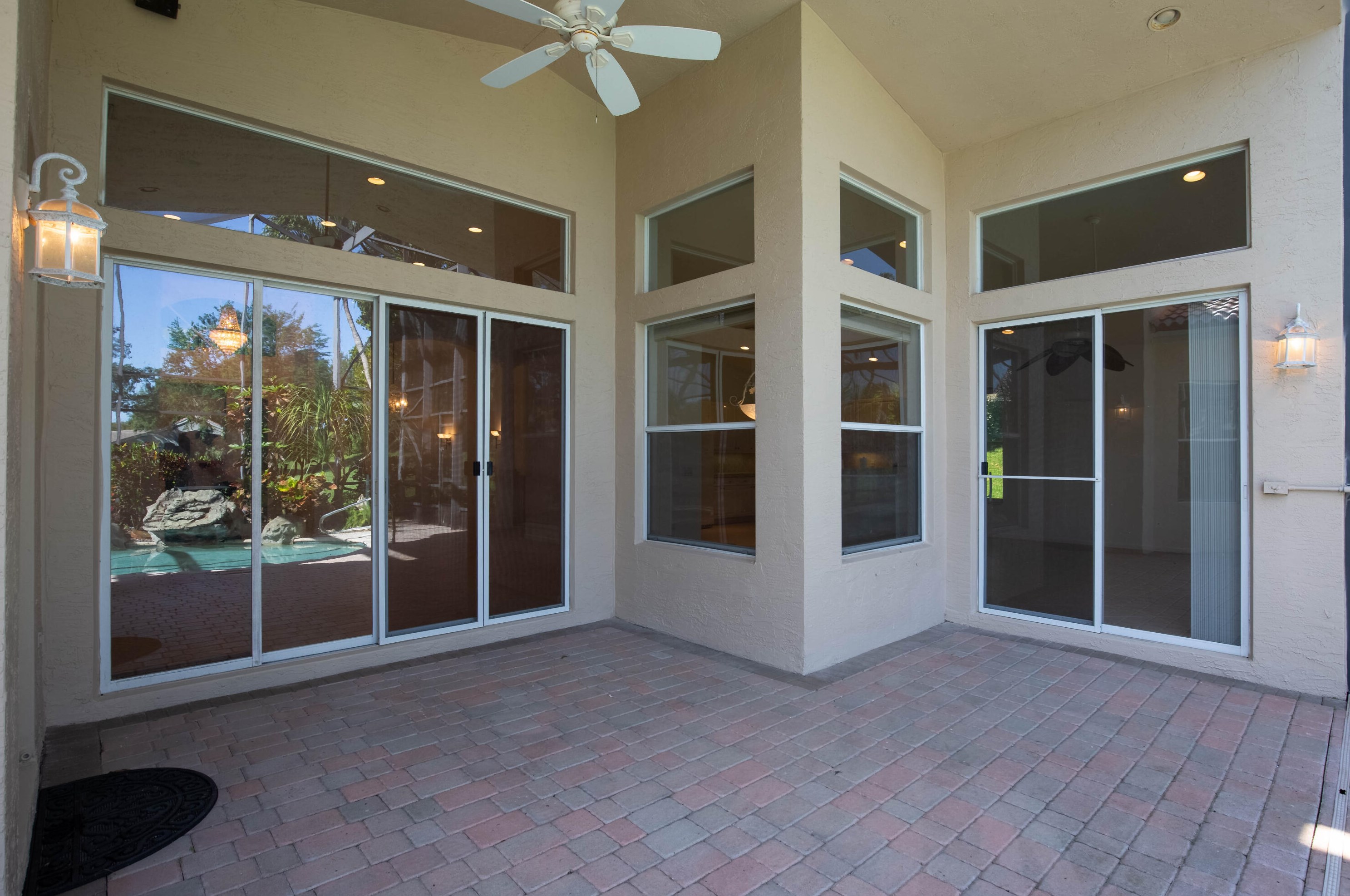 7327 Lahana Cir, Boynton Beach FL 33437-7171 exterior