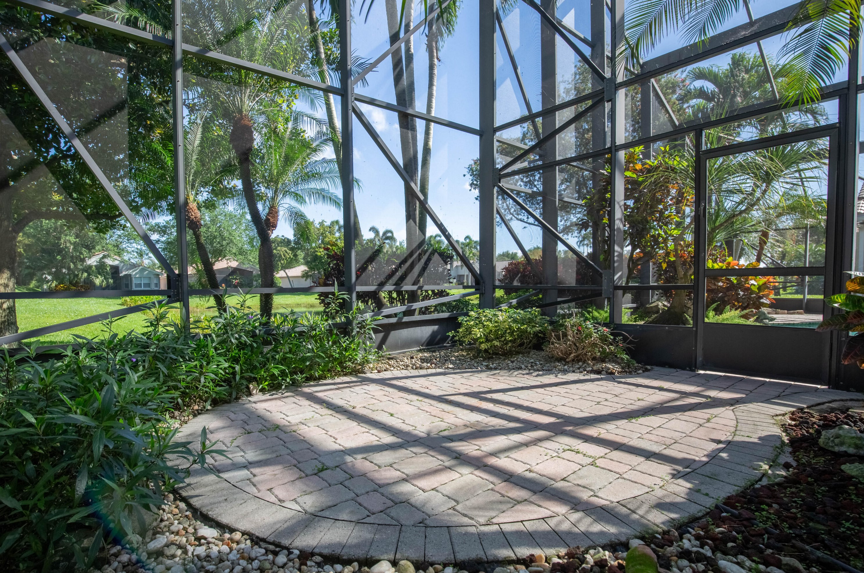 7327 Lahana Cir, Boynton Beach FL 33437-7171 exterior