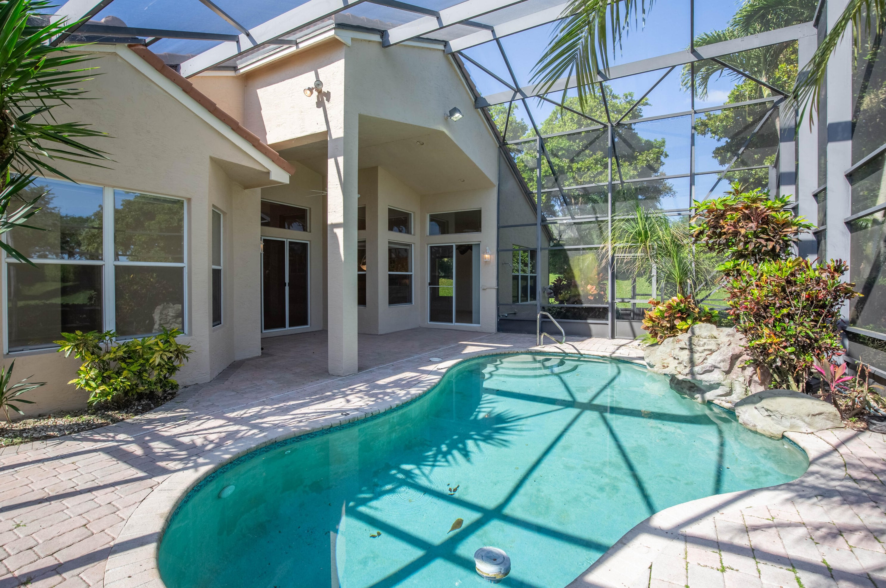 7327 Lahana Cir, Boynton Beach FL 33437-7171 exterior