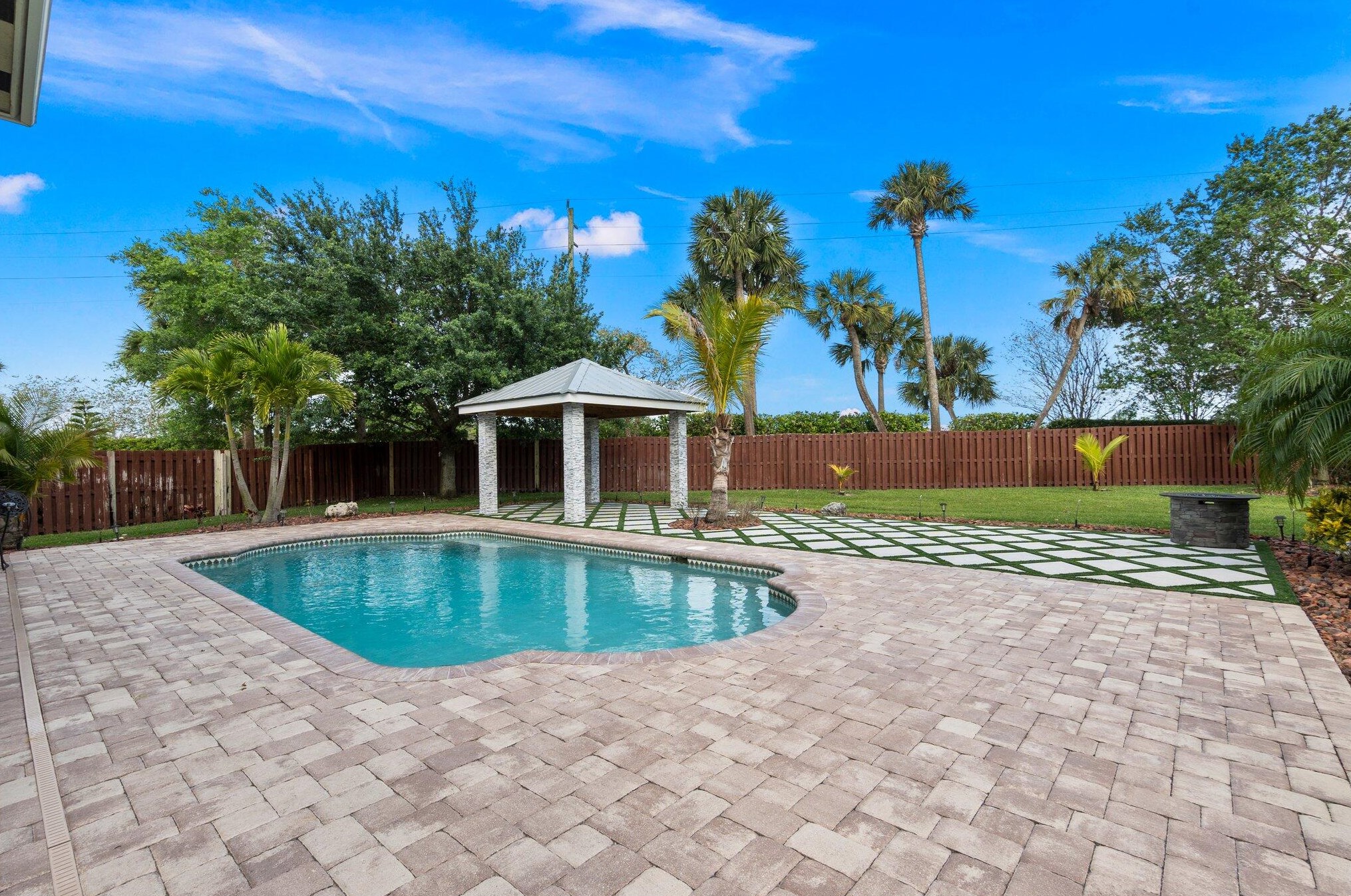 9931 Verona Cir, Vero Beach FL  32966-3125 exterior