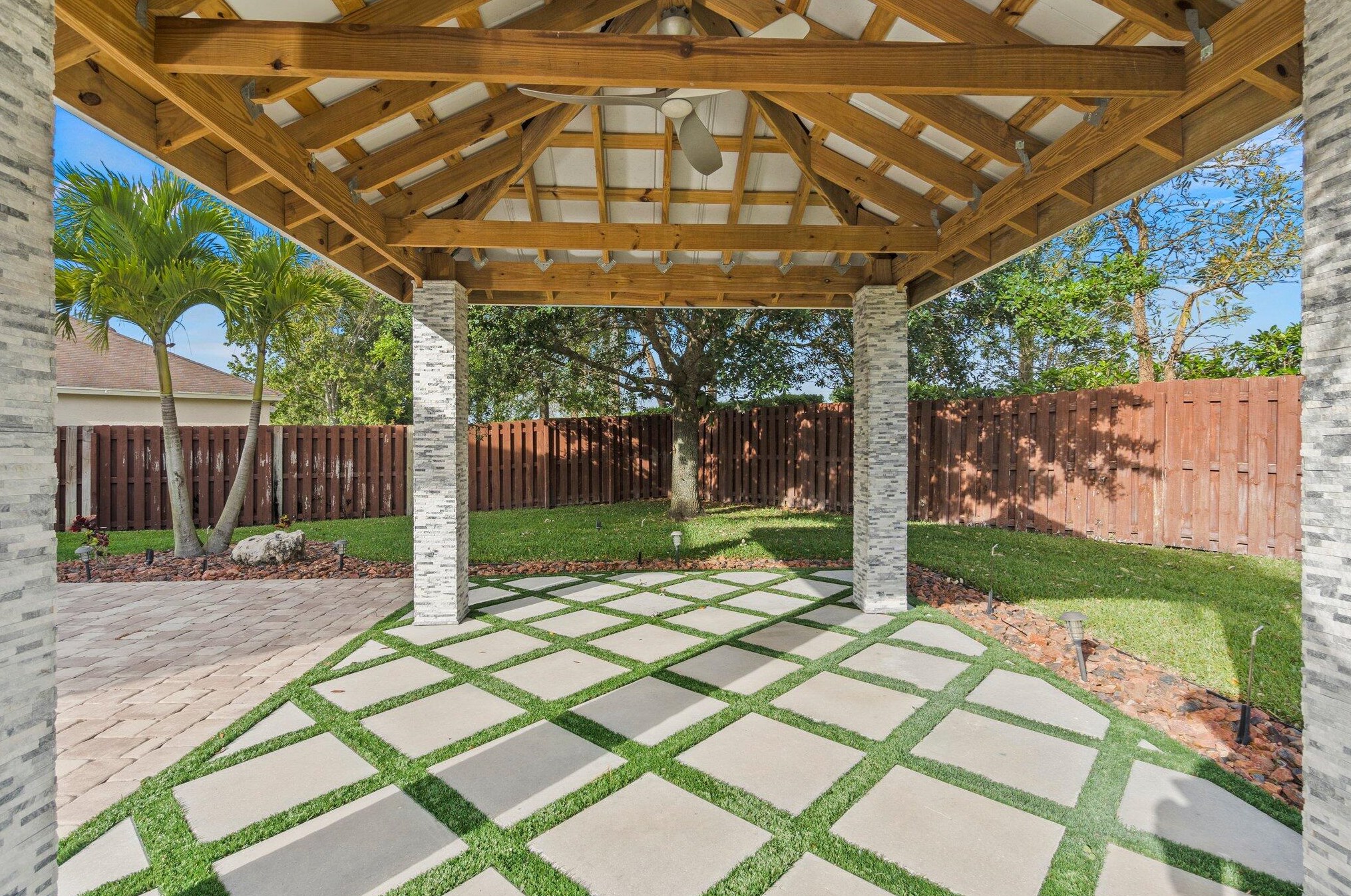 9931 Verona Cir, Vero Beach FL  32966-3125 exterior