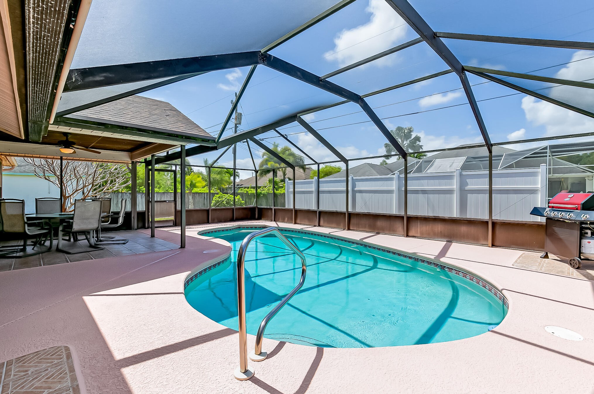6819 Dragon St, Fort Pierce, FL 34983-1445
