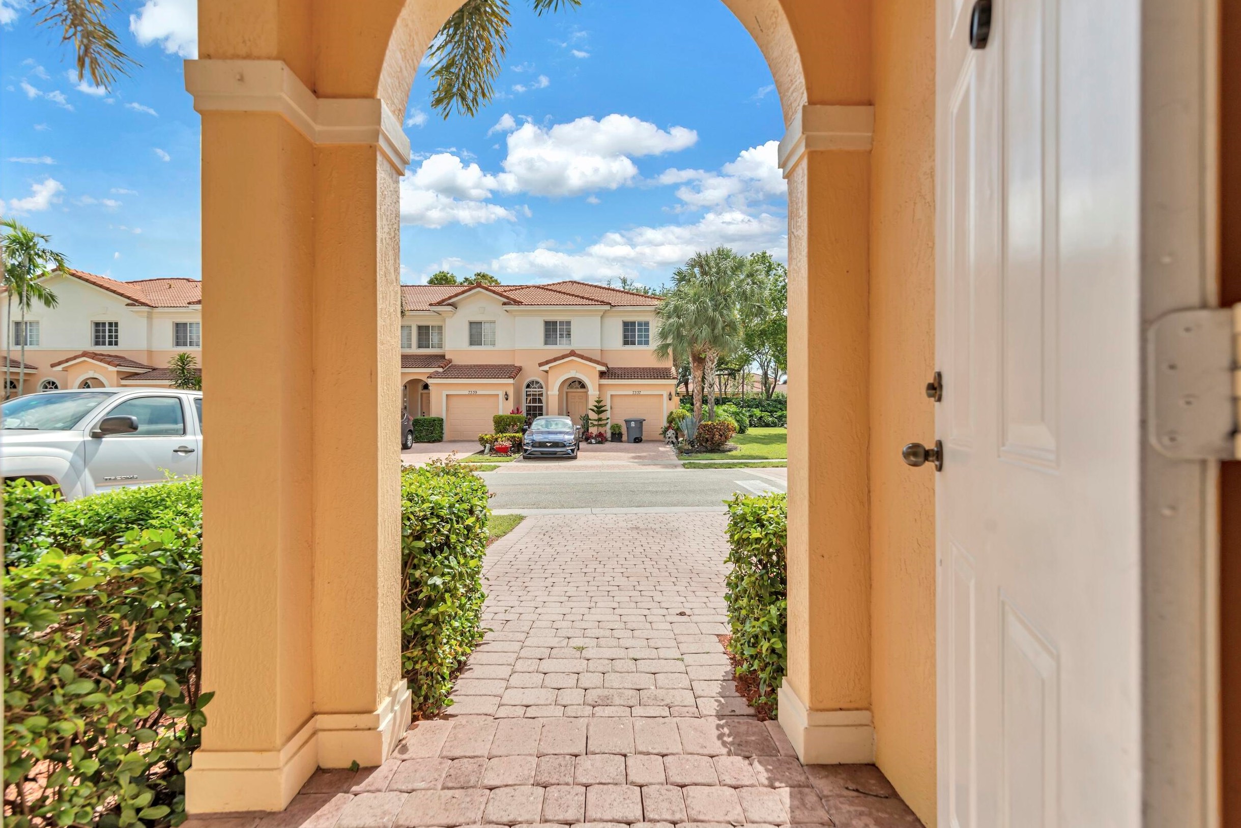 7336 Briella Dr, Boynton Beach FL 33437-3767 exterior