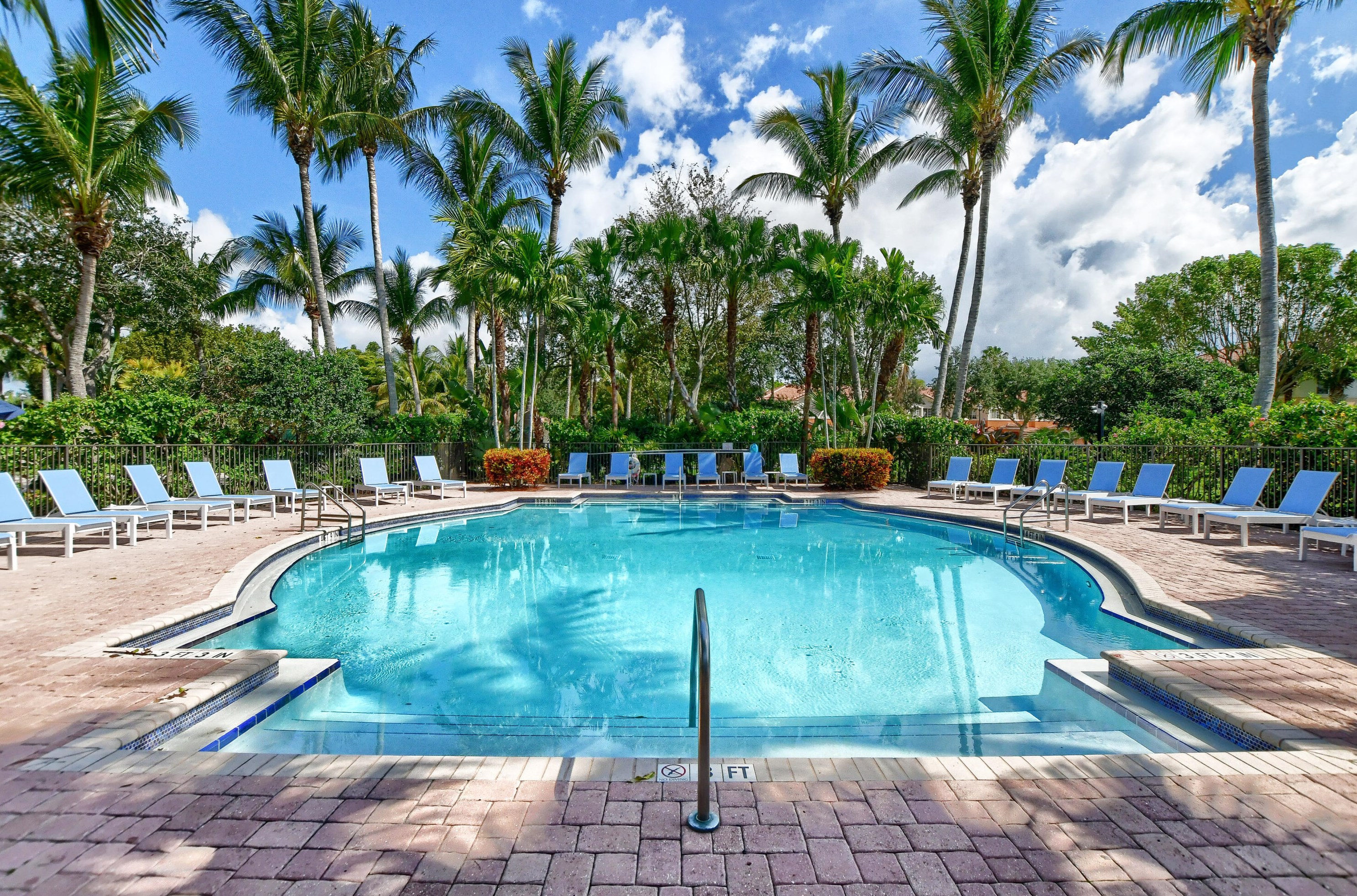 7336 Briella Dr, Boynton Beach FL 33437-3767 exterior