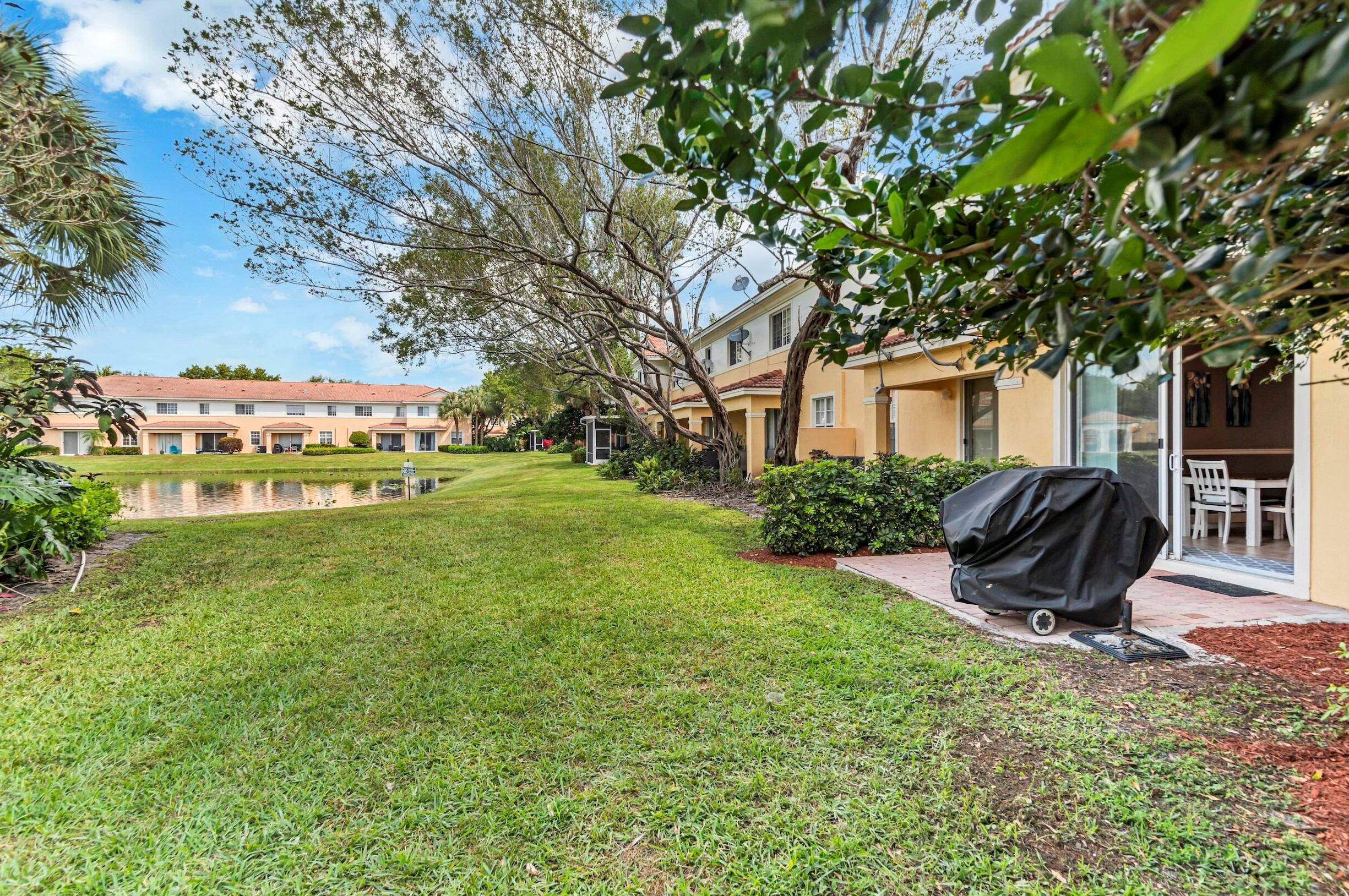 7336 Briella Dr, Boynton Beach FL 33437-3767 exterior