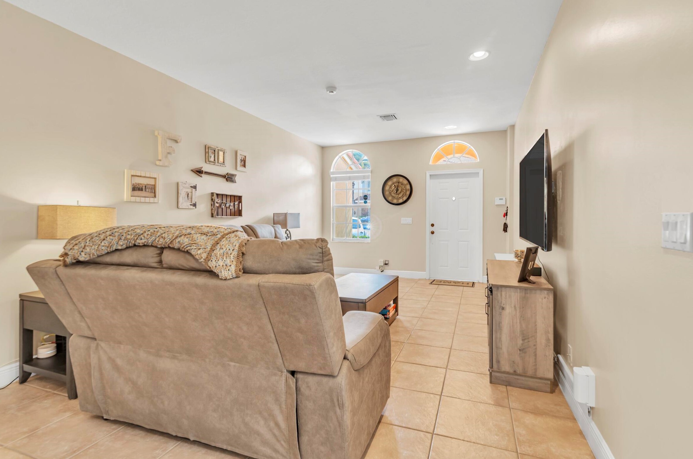 7336 Briella Dr, Boynton Beach FL 33437-3767 exterior