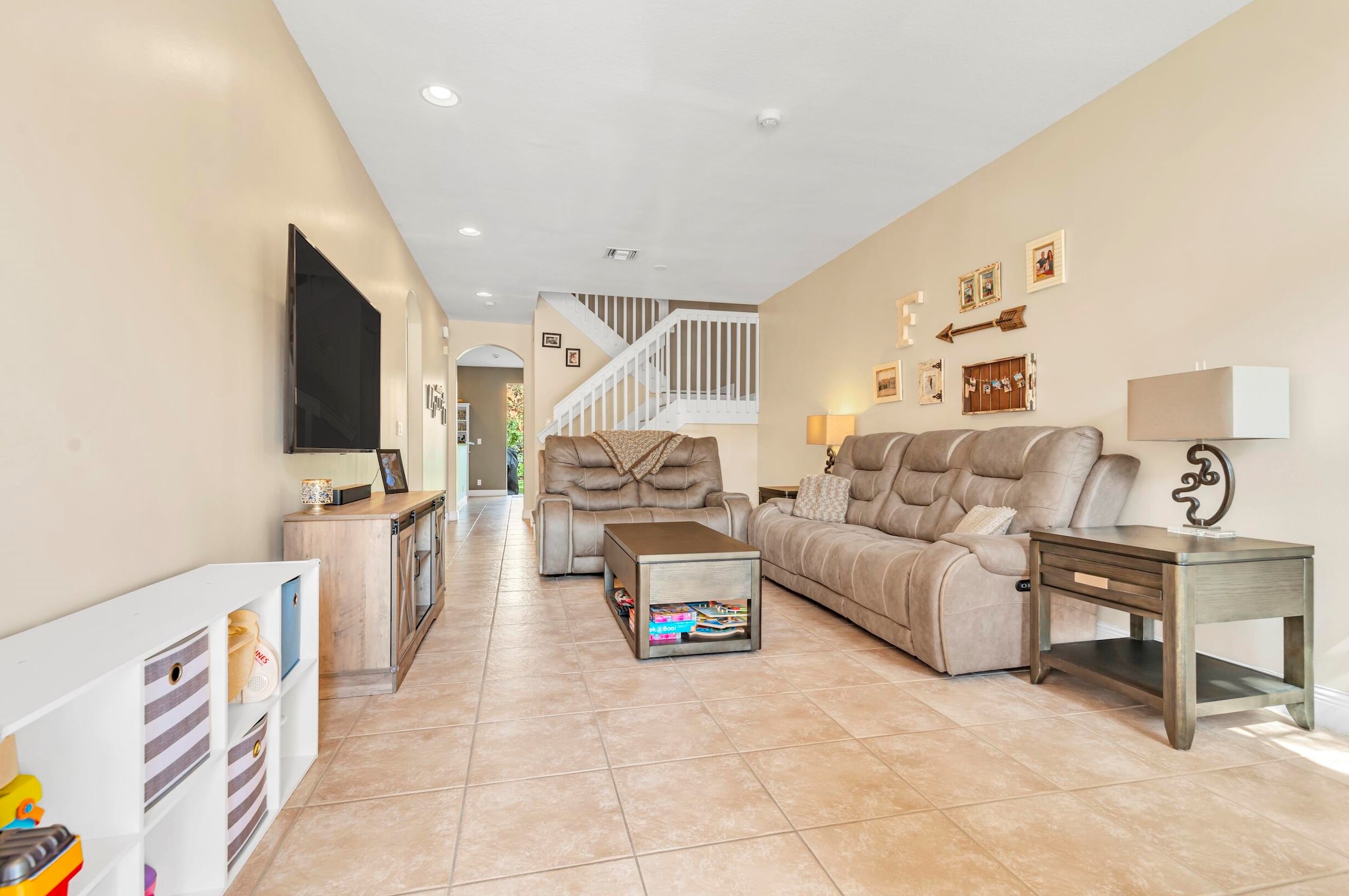 7336 Briella Dr, Boynton Beach FL 33437-3767 exterior