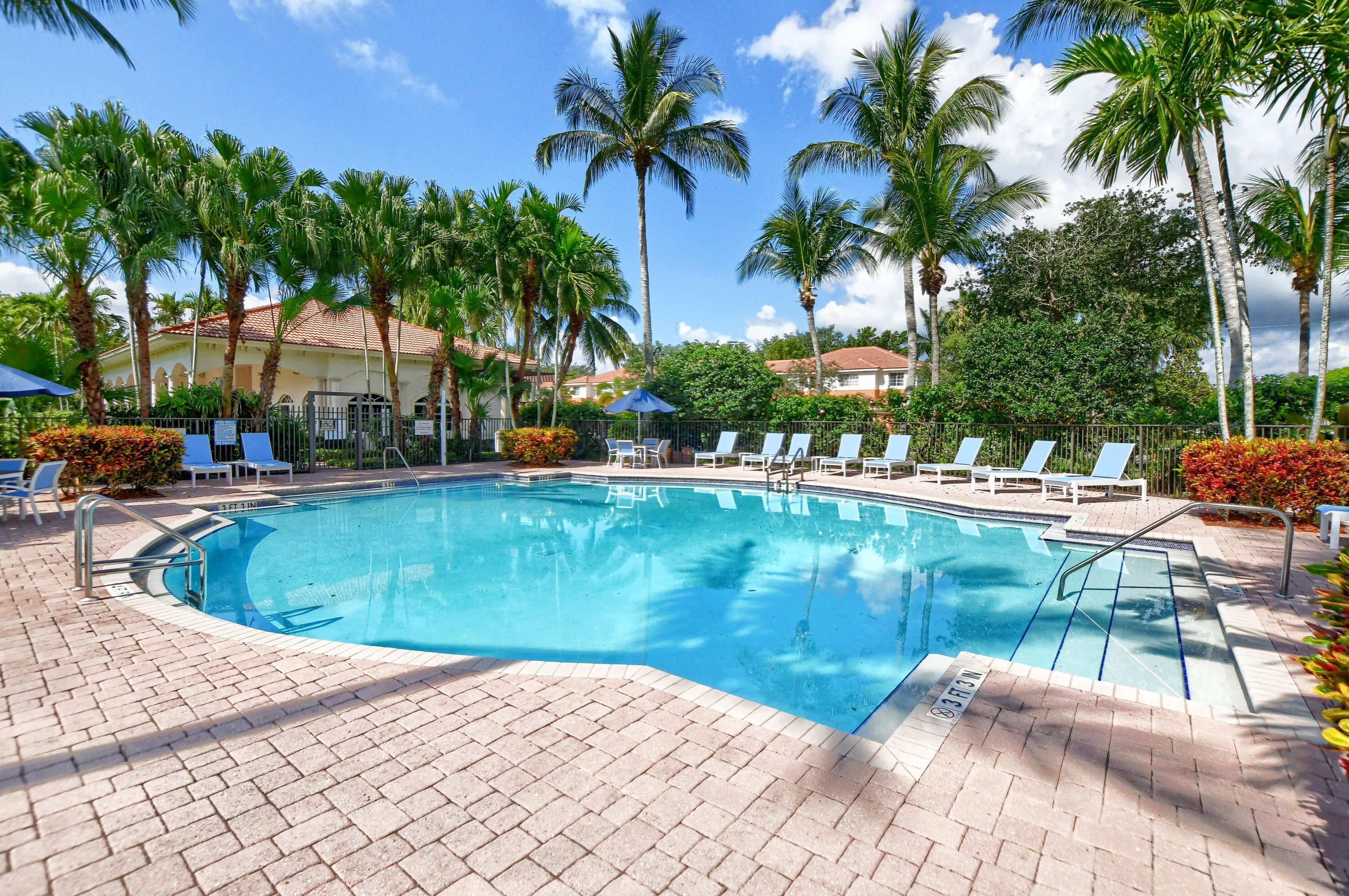 7336 Briella Dr, Boynton Beach FL 33437-3767 exterior