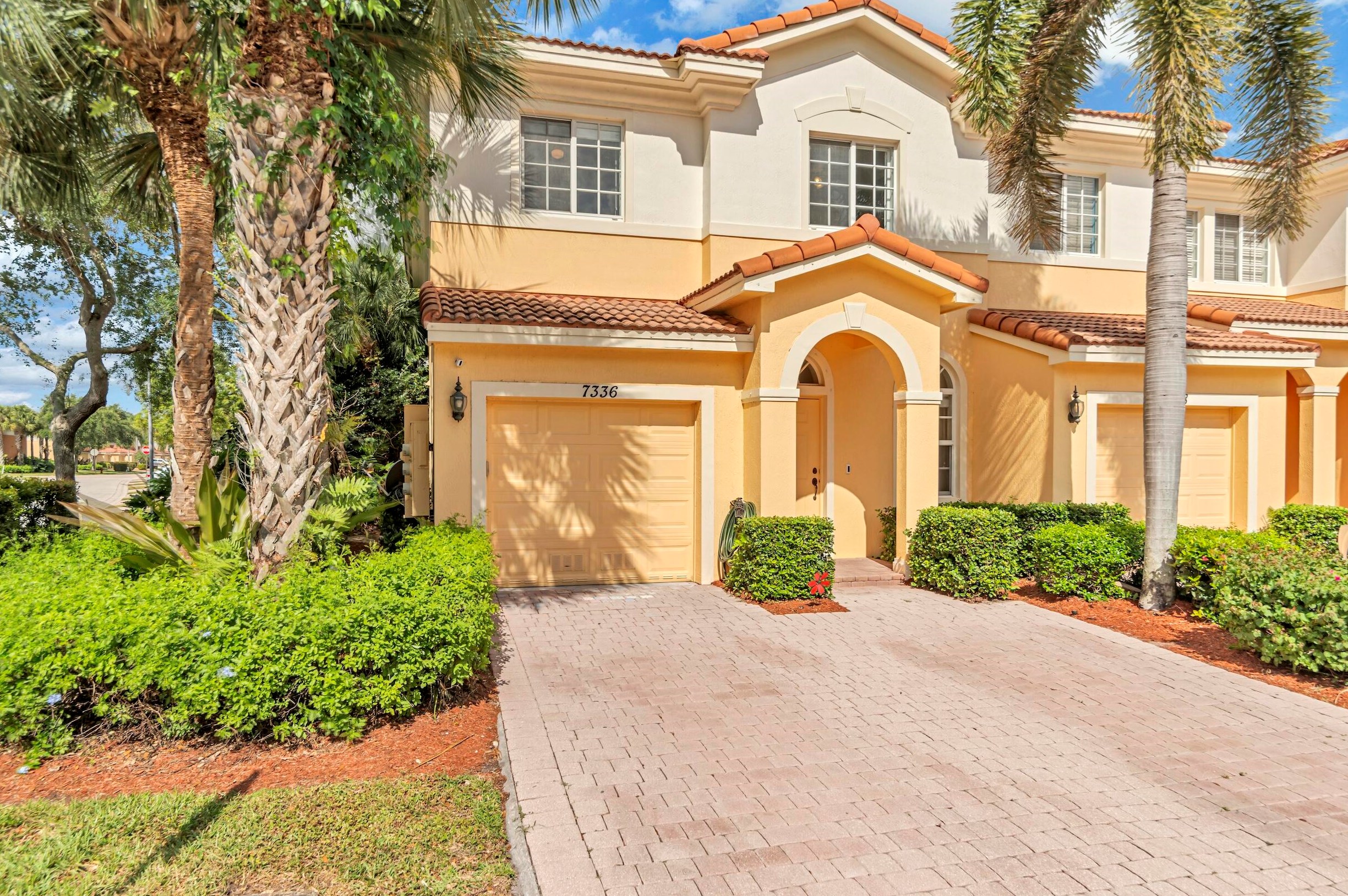 7336 Briella Dr, Boynton Beach, FL 33437-3770