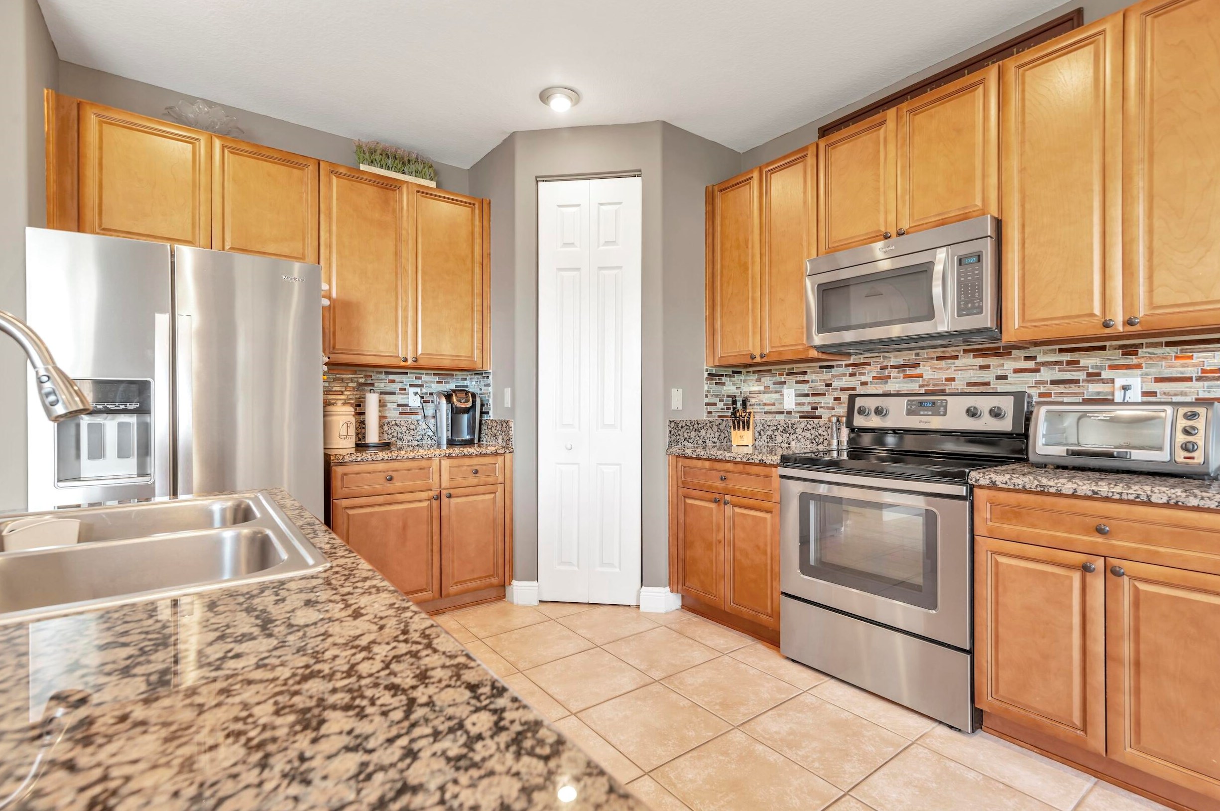 7336 Briella Dr, Boynton Beach FL 33437-3767 exterior