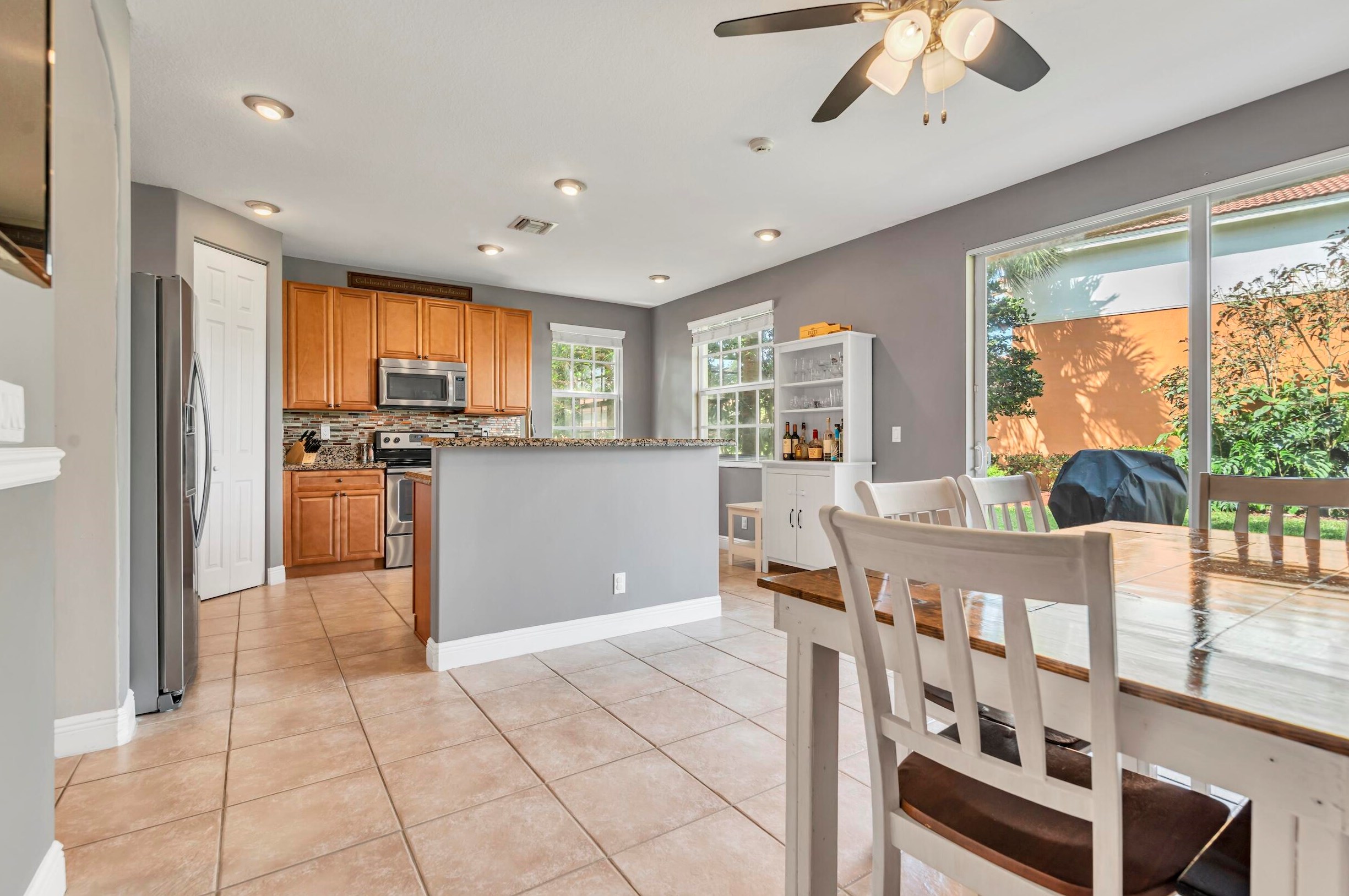 7336 Briella Dr, Boynton Beach FL 33437-3767 exterior