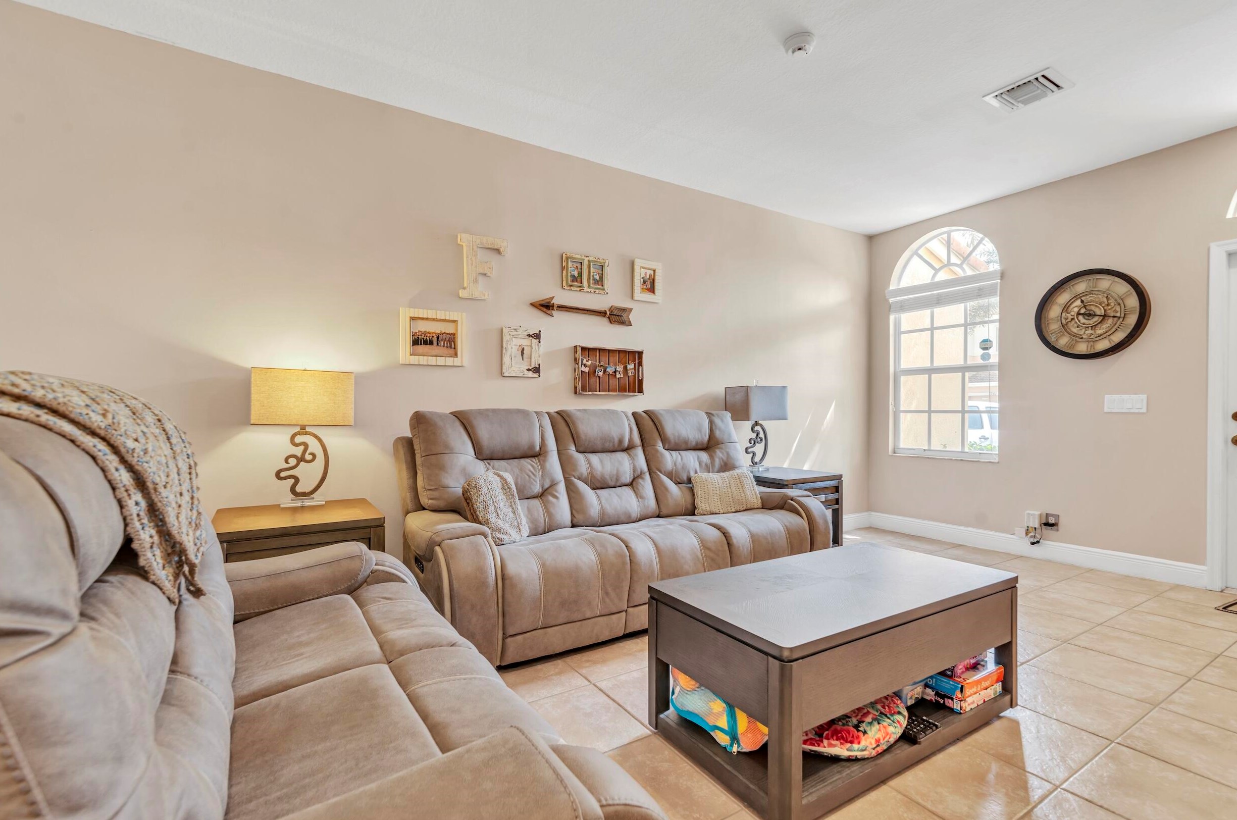 7336 Briella Dr, Boynton Beach FL 33437-3767 exterior