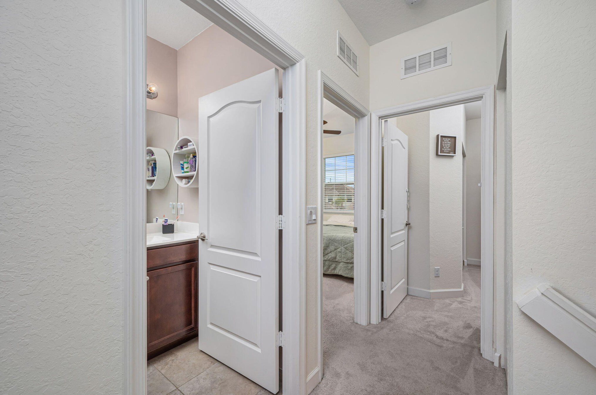 9896 Villa Cir, Vero Beach FL  32966-3138 exterior