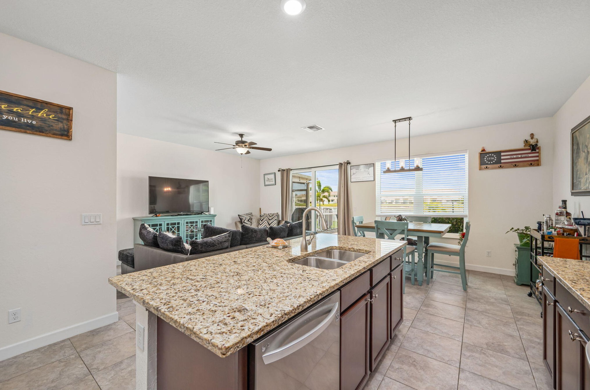 9896 Villa Cir, Vero Beach FL  32966-3138 exterior