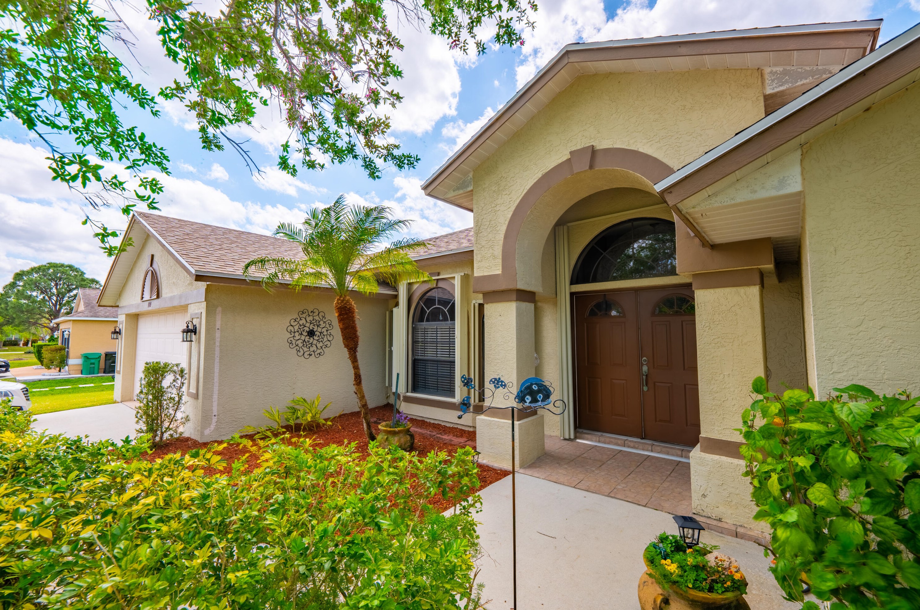 1184 Dorchester St, Fort Pierce FL 34983-2809 exterior