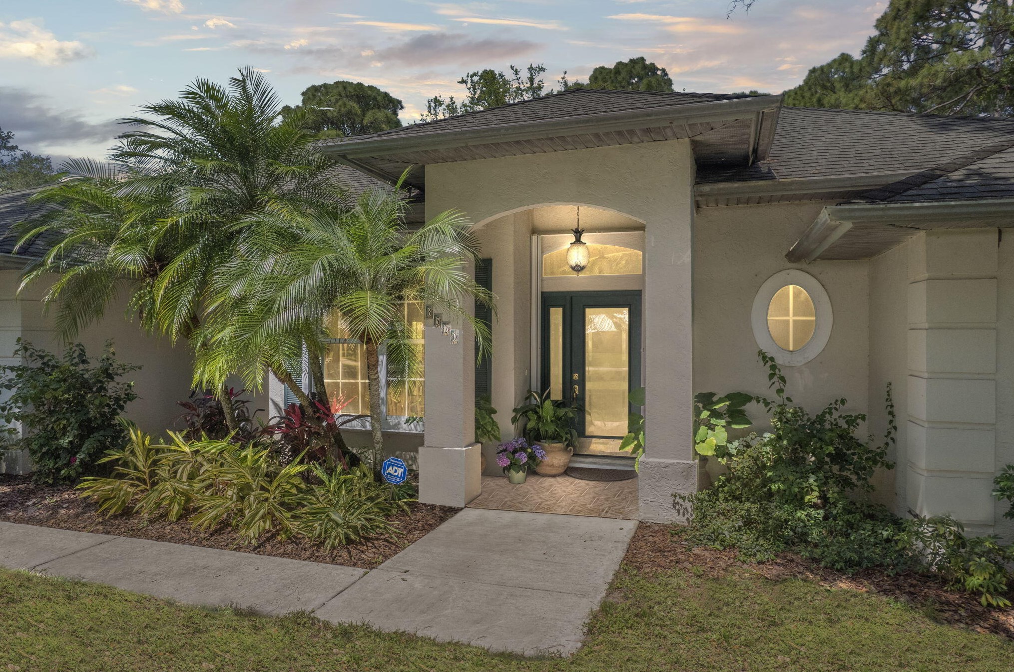 8520 Hidden Pines Rd, Fort Pierce, FL 34945-3150