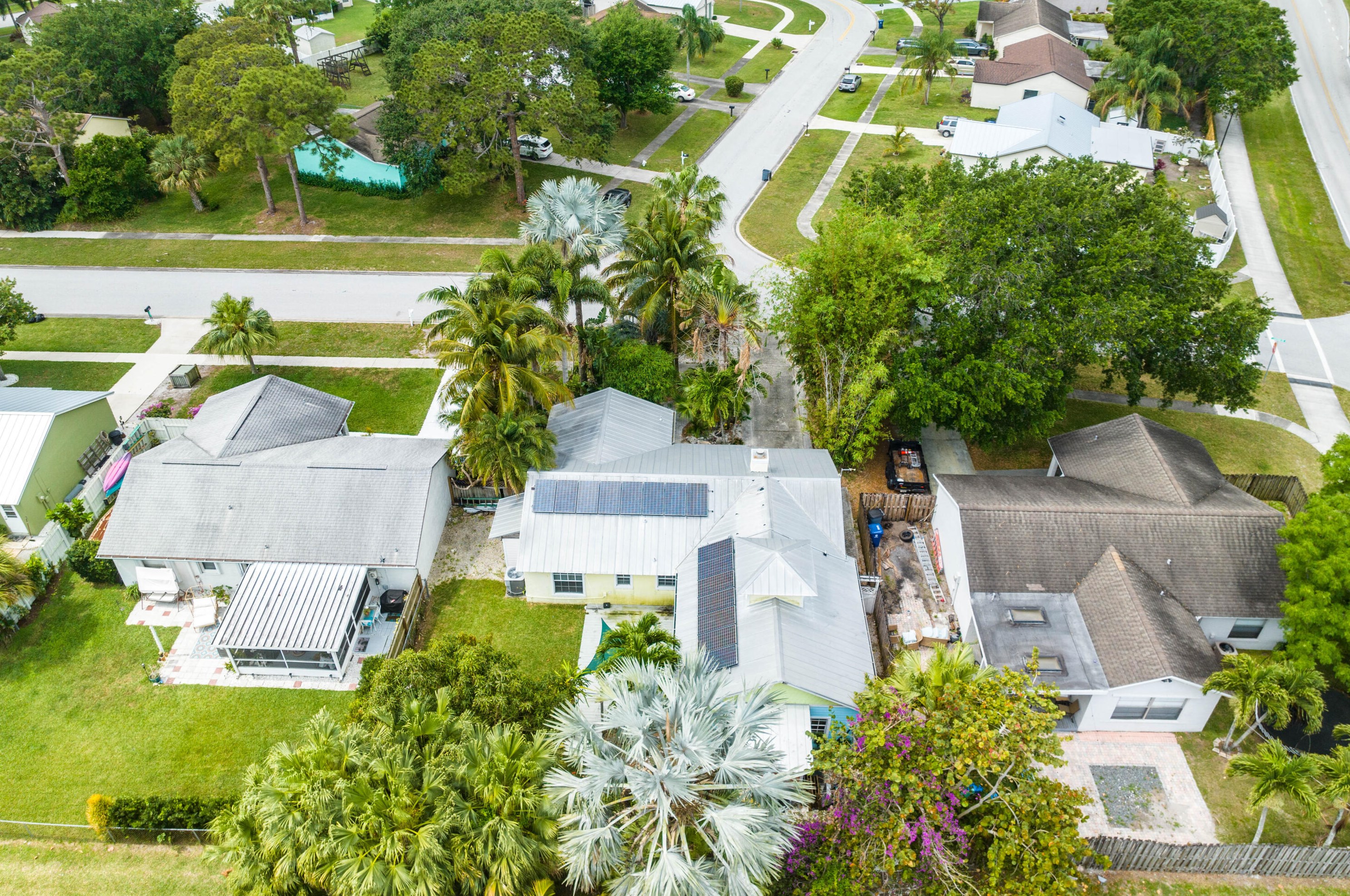 165 Lakeside Dr, Jupiter FL  33458-5517 exterior