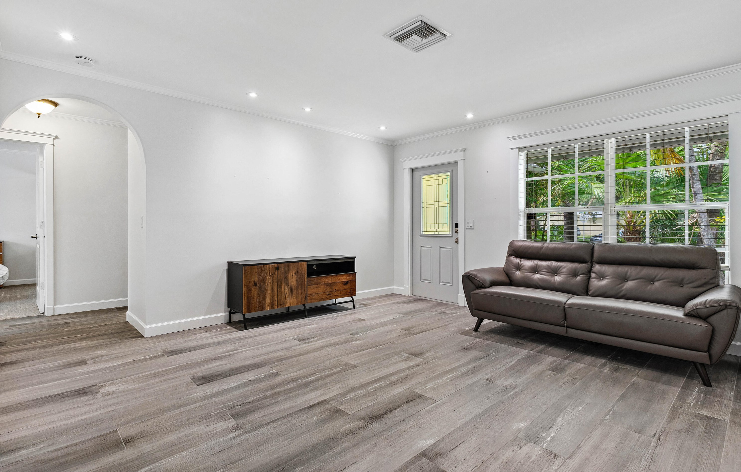 165 Lakeside Dr, Jupiter FL  33458-5517 exterior
