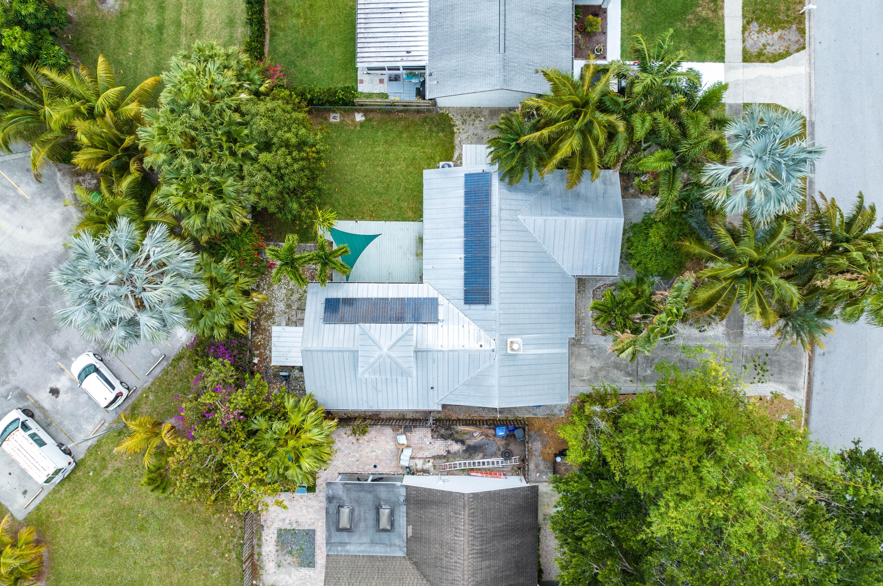 165 Lakeside Dr, Jupiter FL  33458-5517 exterior