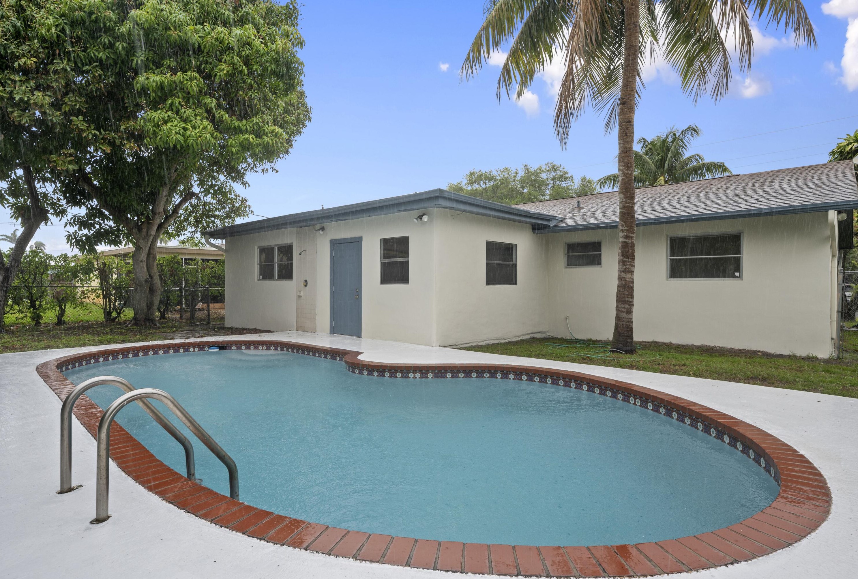 816 8th Ave, Boynton Beach, FL 33426-2932