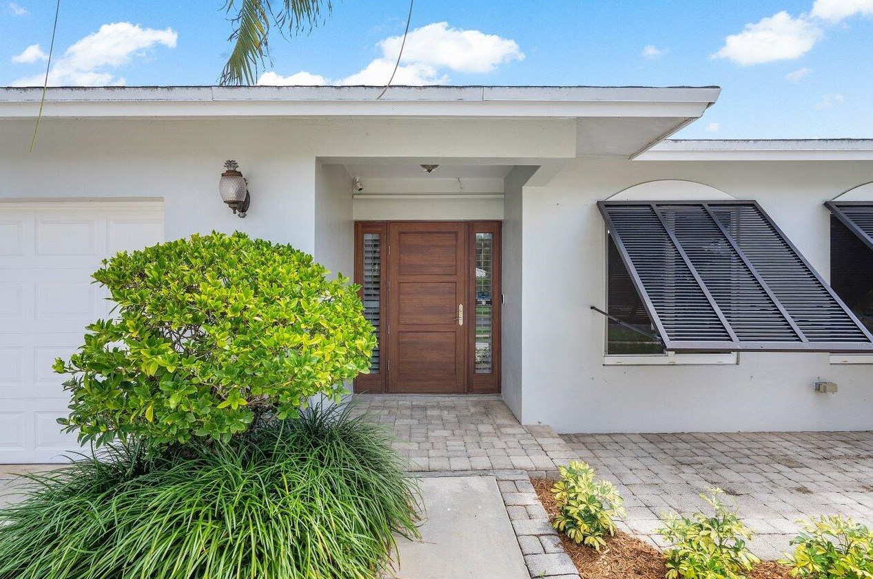 150 Sw 11th Ct, Boca Raton, FL 33486