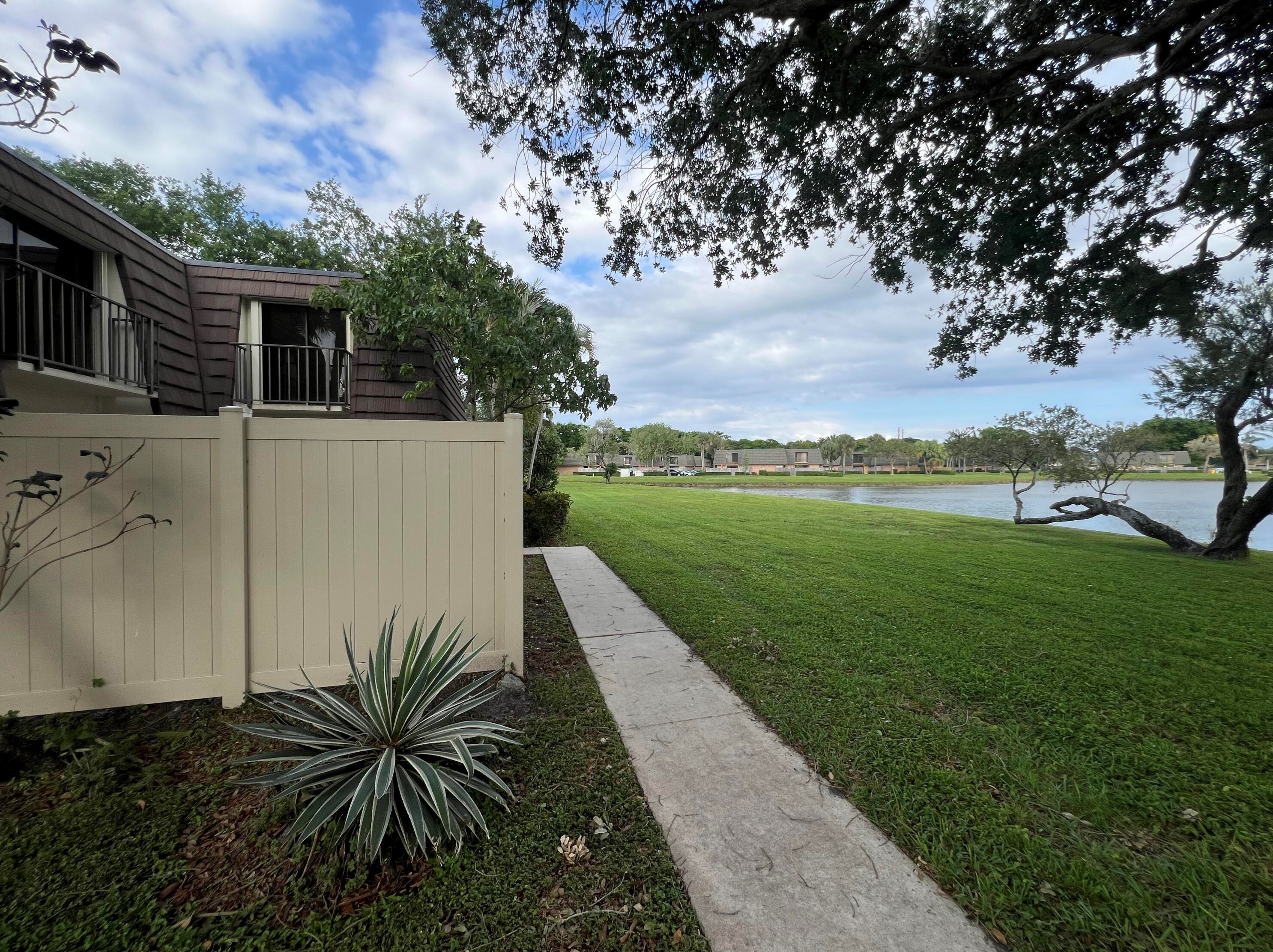 6919 69th Way #6919, West Palm Beach, FL 33407