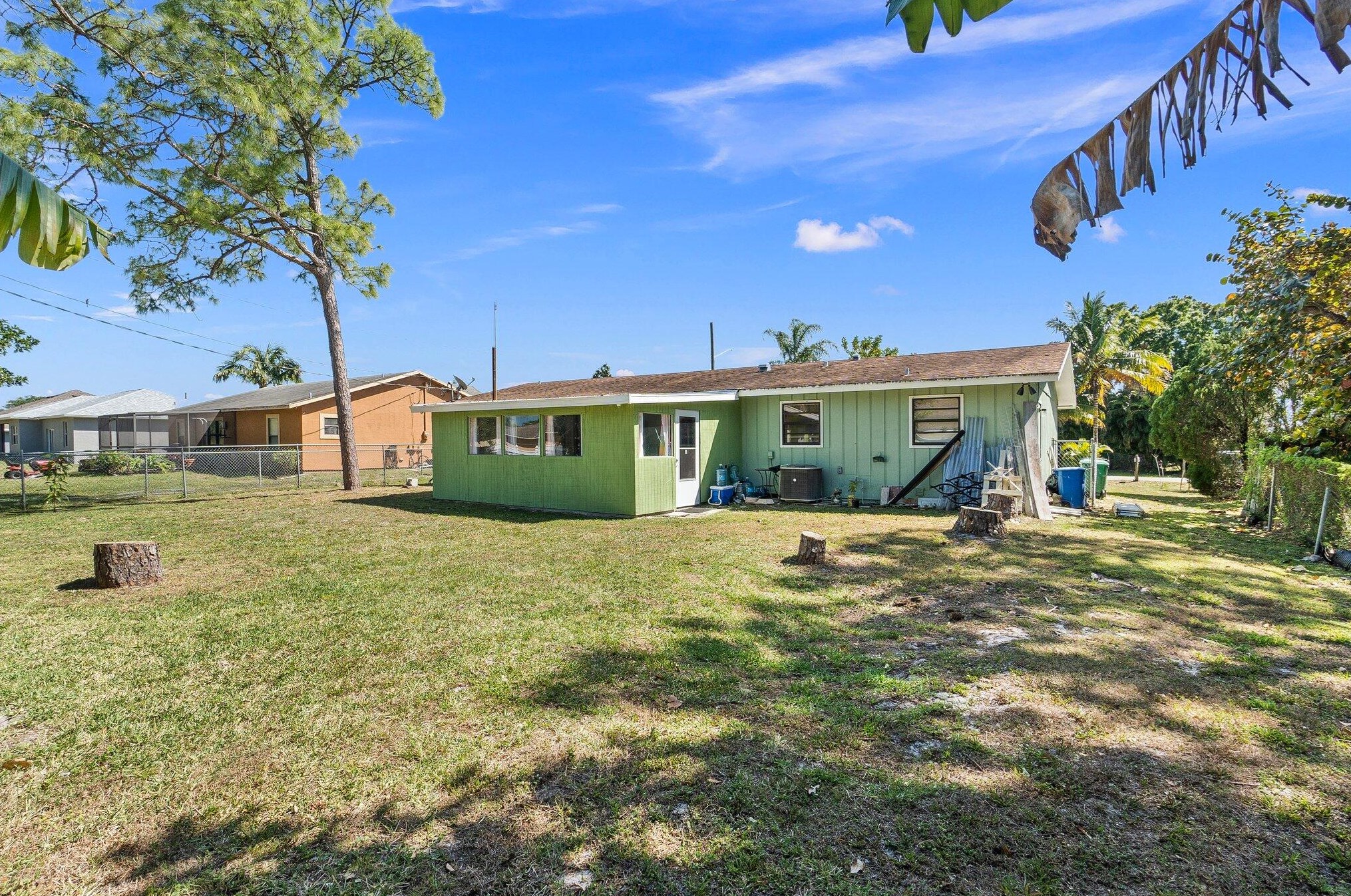 287 Moselle Ave, Fort Pierce FL 34984-5027 exterior