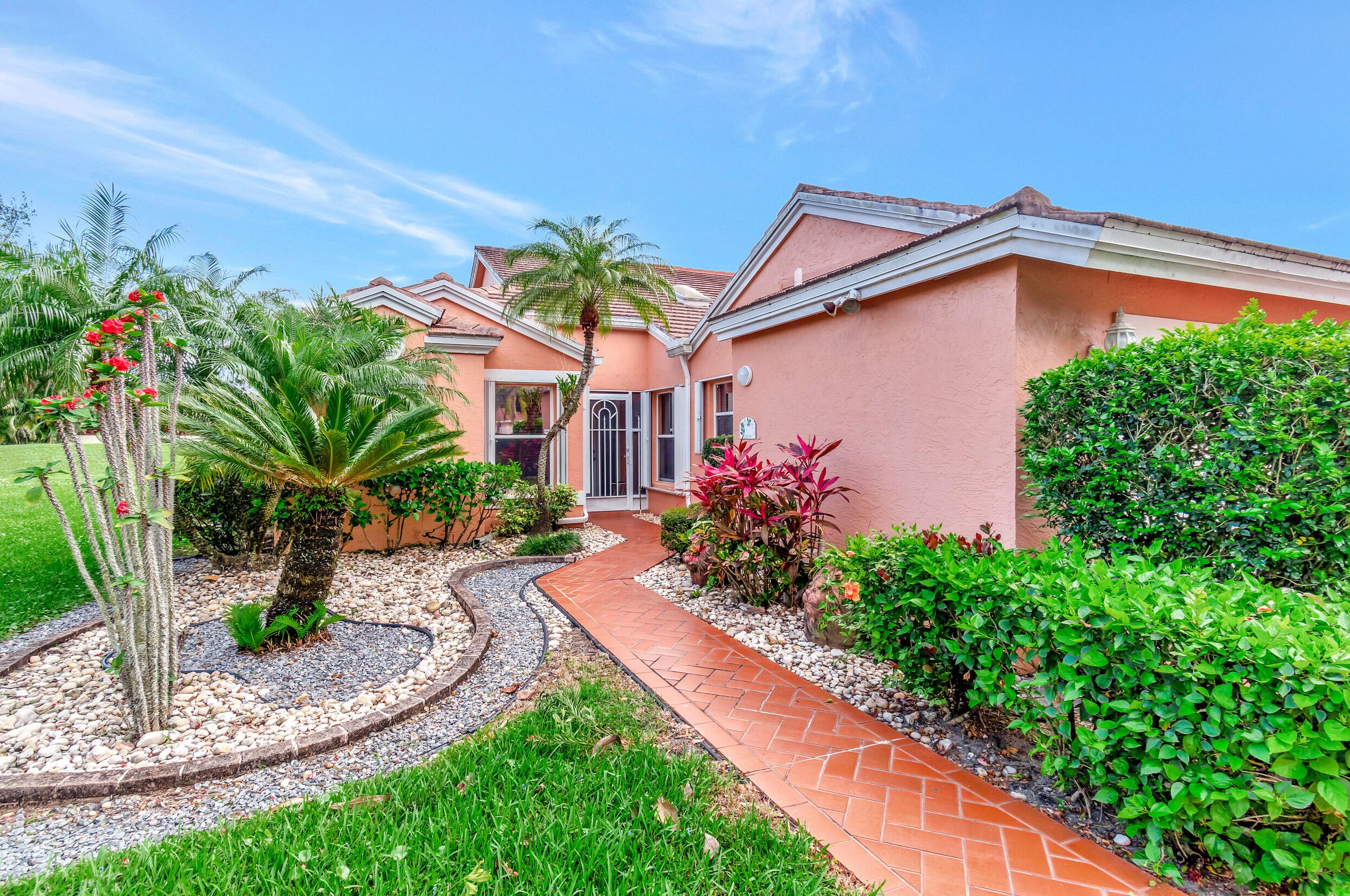 5530 Royal Lake Cir, Boynton Beach, FL 33437-5601