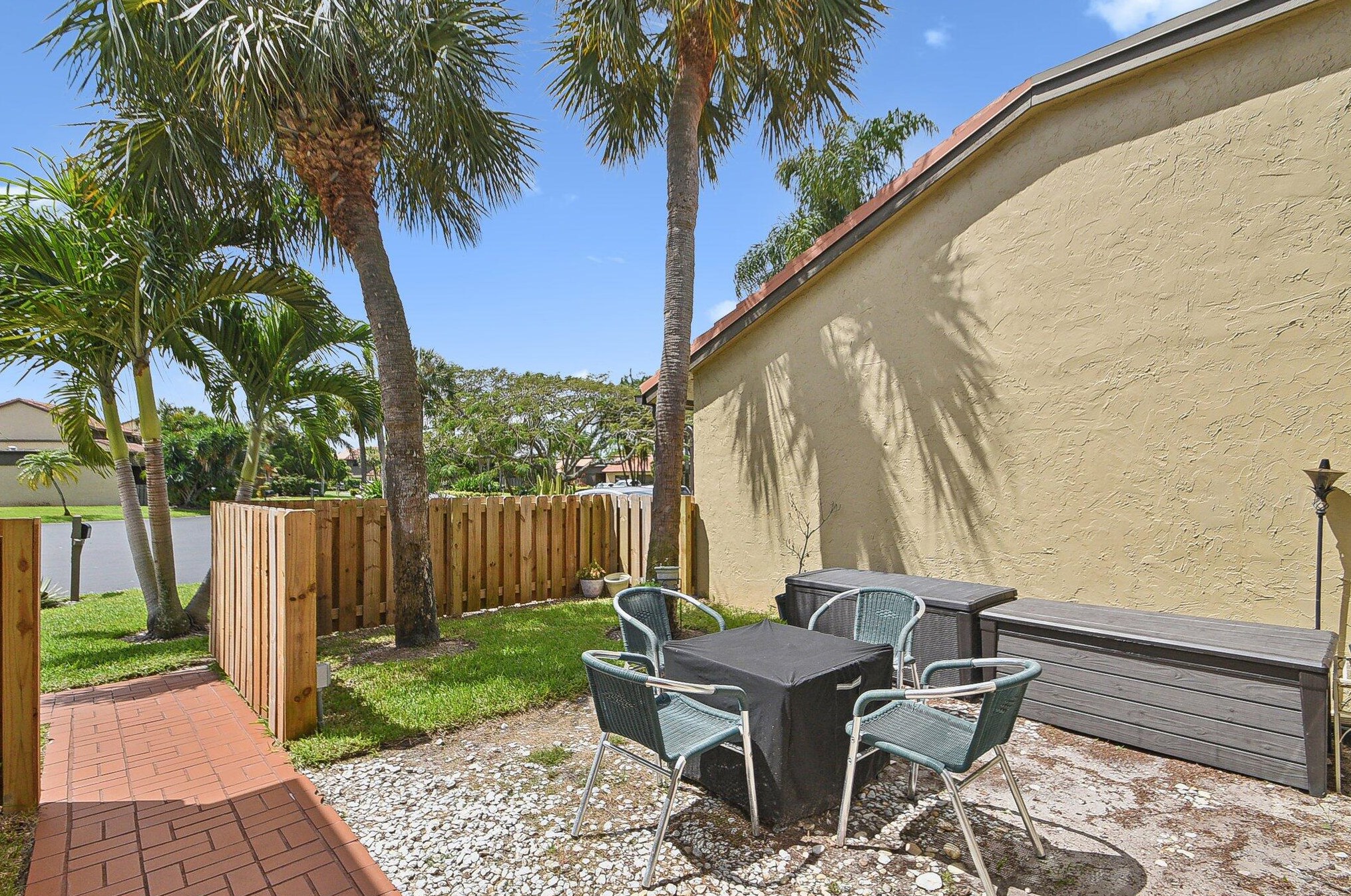 11063 Oakdale Rd, Boynton Beach, FL 33437-1637