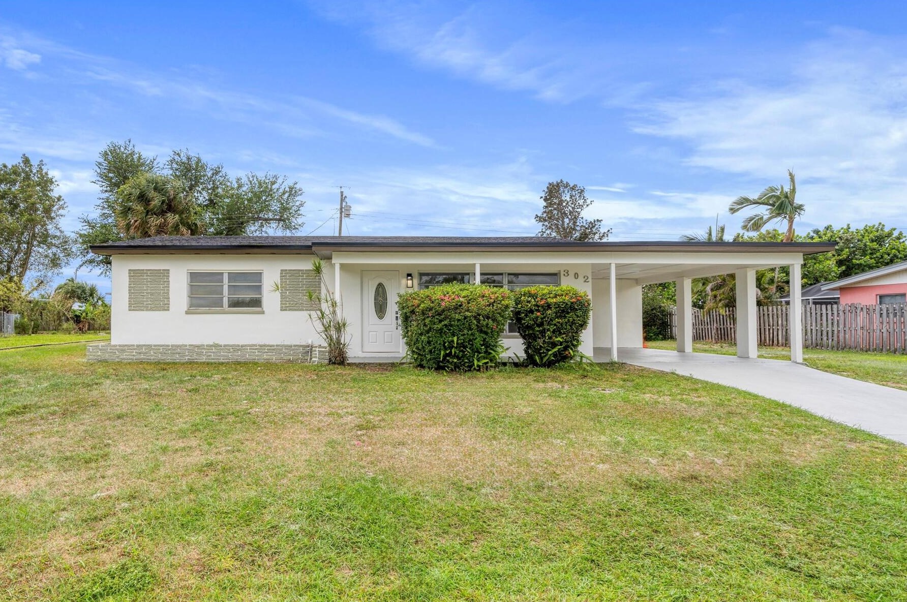 302 Bay St, Fort Pierce, FL 34952-1318
