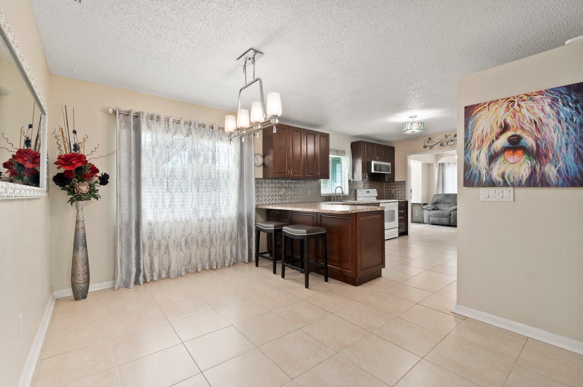 422 Sansom Ln, Fort Pierce FL 34953-2960 exterior